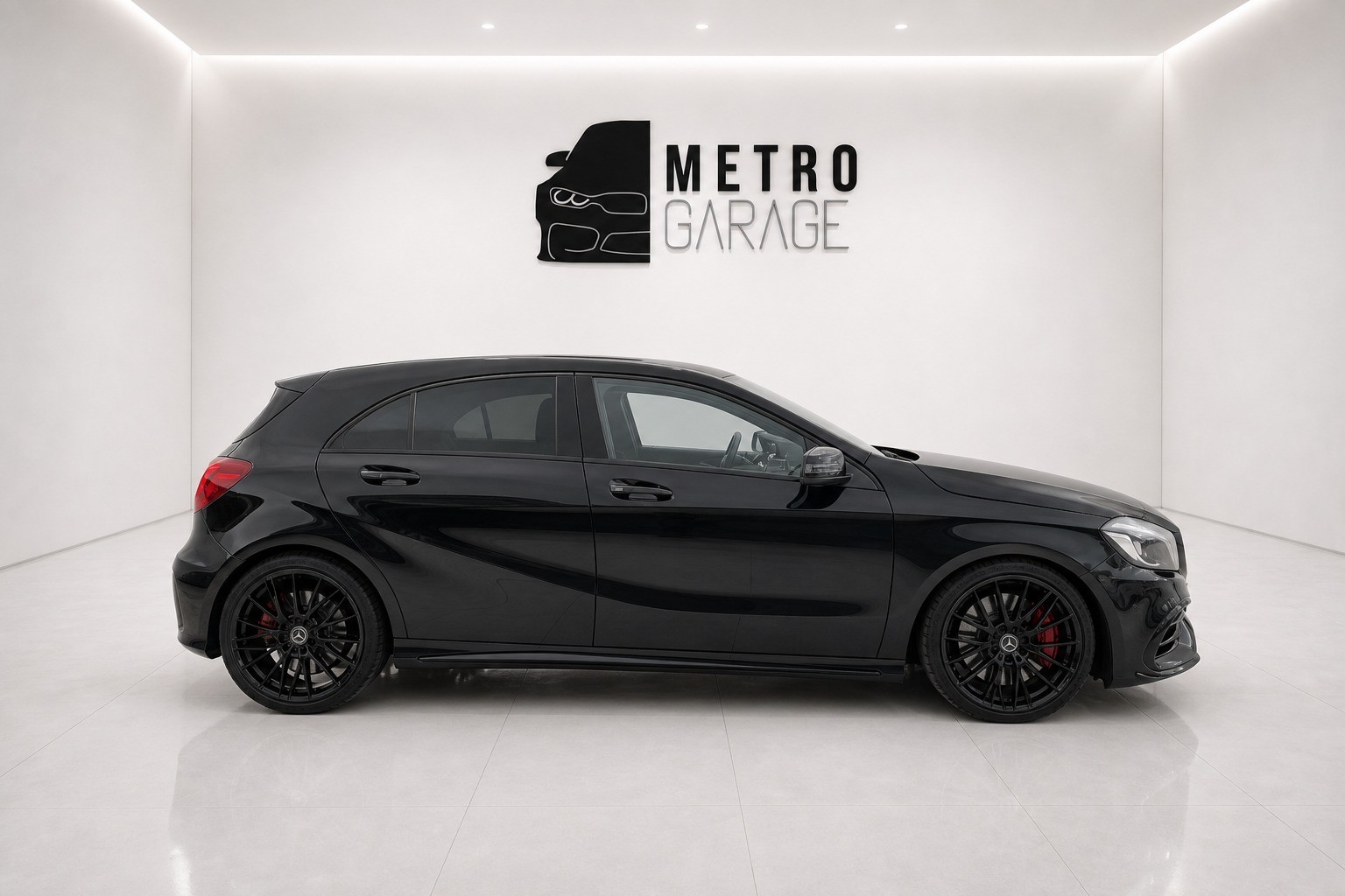 MERCEDES-BENZ A 250 Sport 4Matic 7G-DCT-image-4
