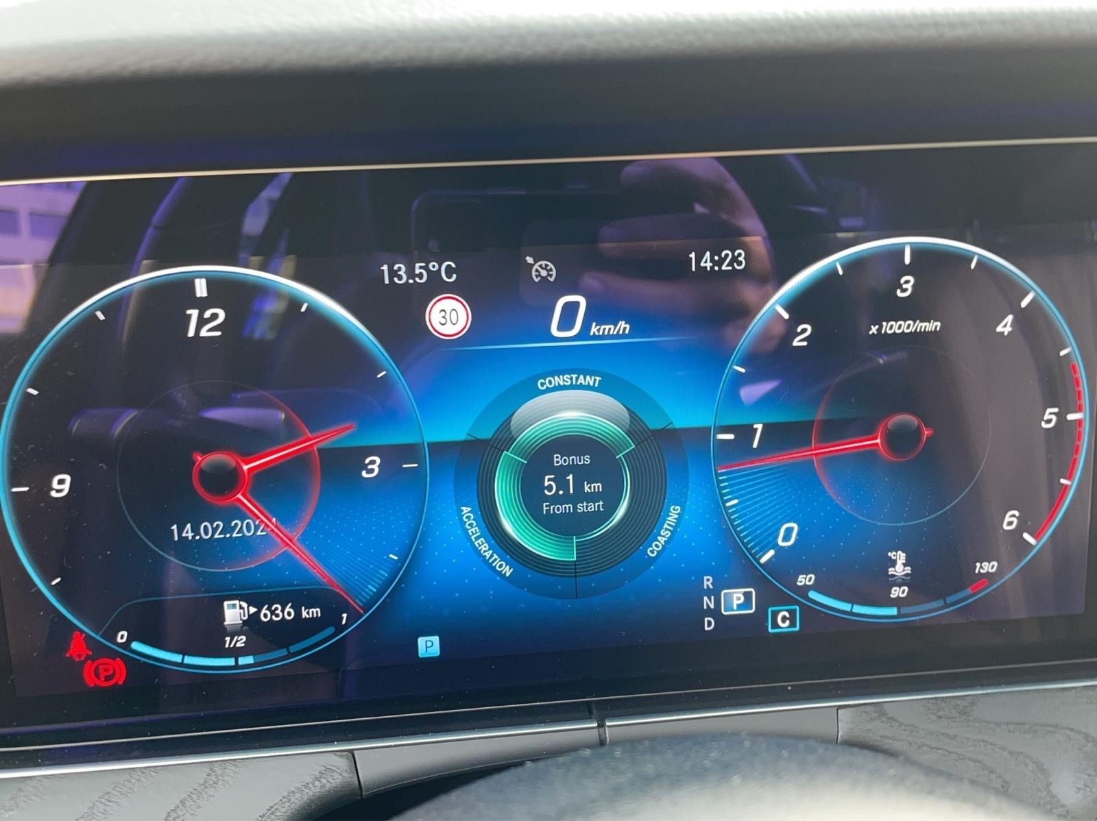 MERCEDES-BENZ E 200 d 9G-Tronic-image-12