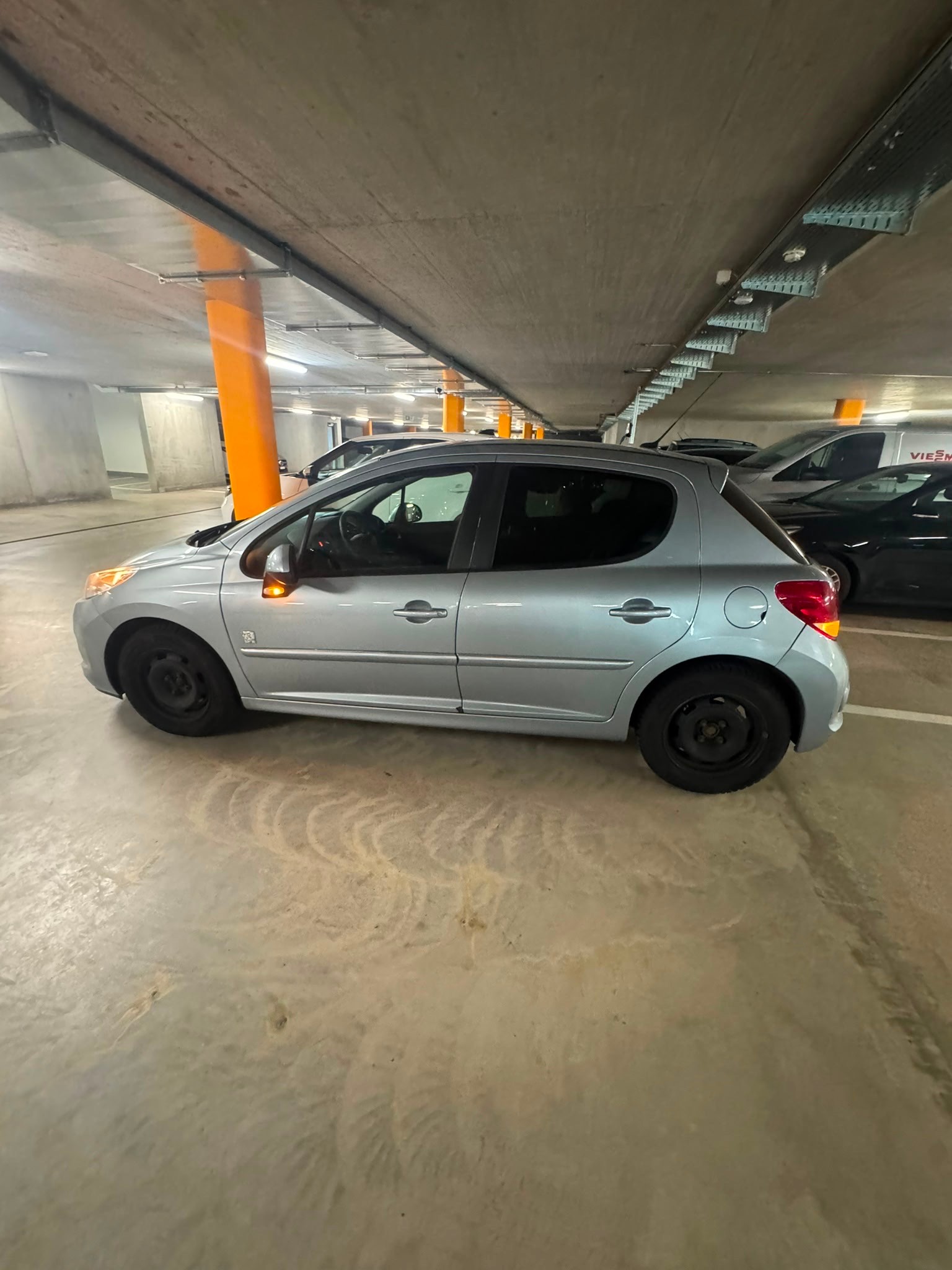 PEUGEOT 1.6i 16V-image-0