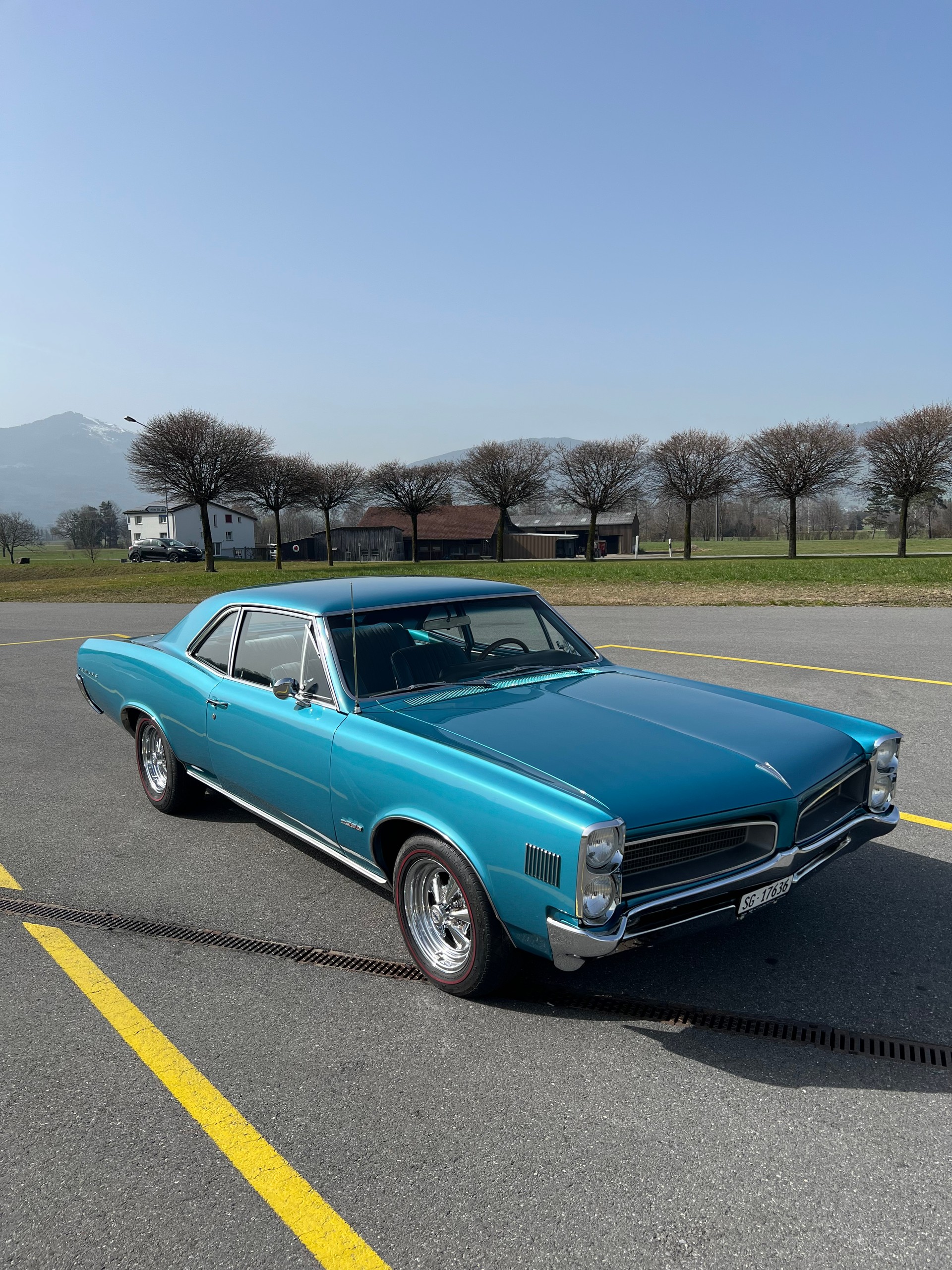 PONTIAC Le Mans-image-0