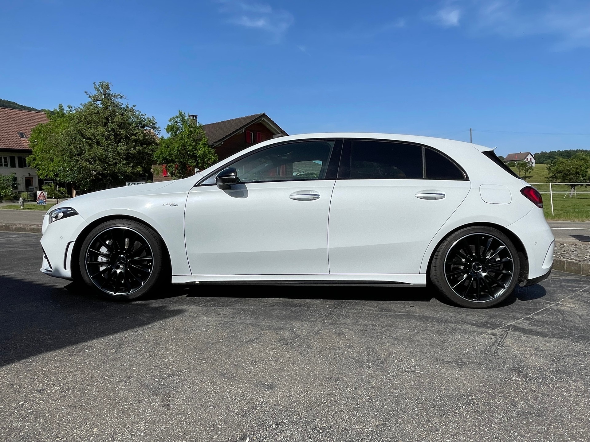 MERCEDES-BENZ A 35 AMG 4Matic Speedshift-image-1