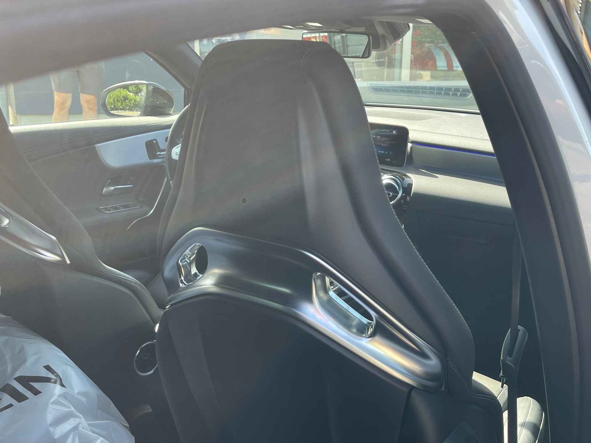 MERCEDES-BENZ A 35 AMG 4Matic Speedshift-image-6