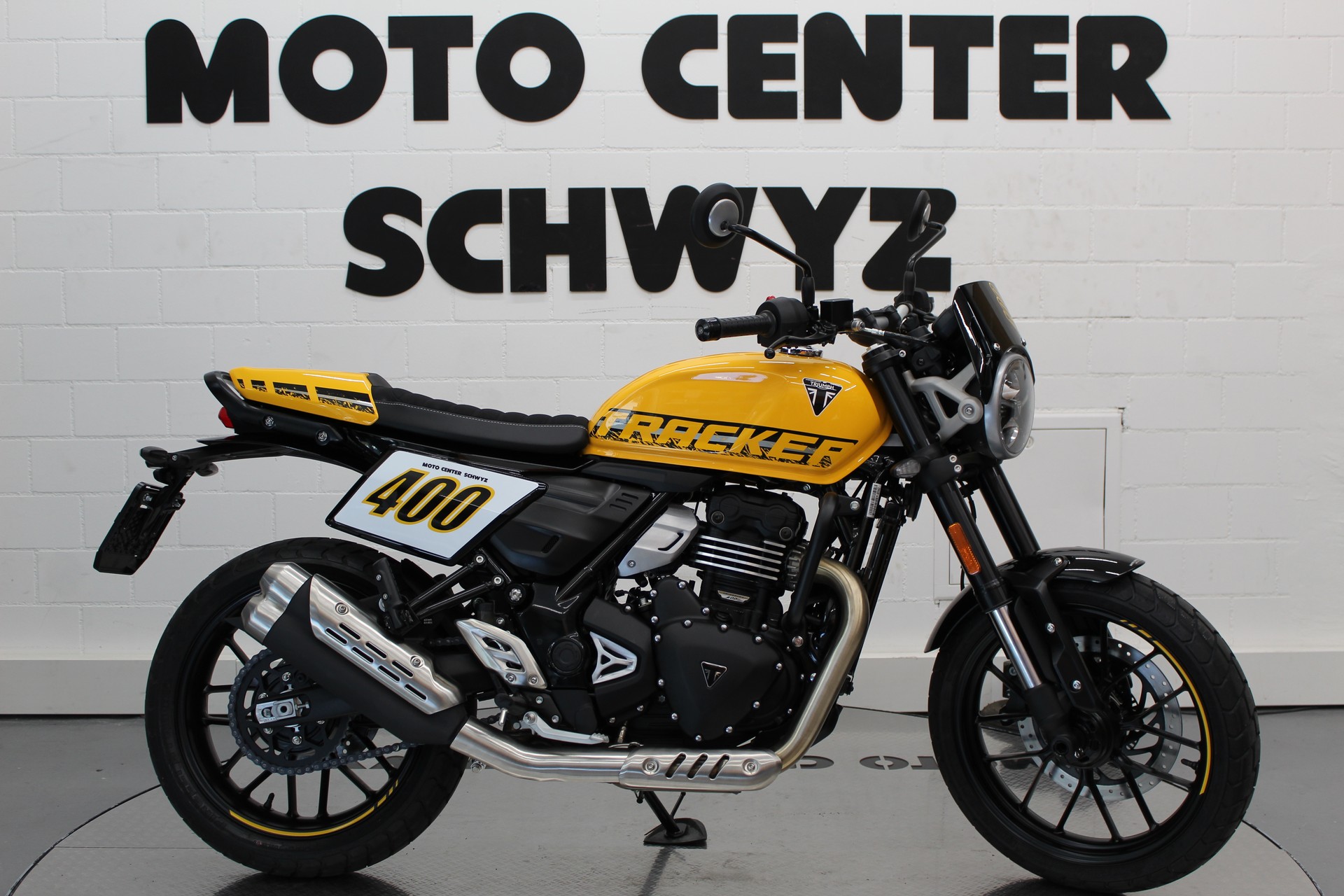 TRIUMPH Tracker 400