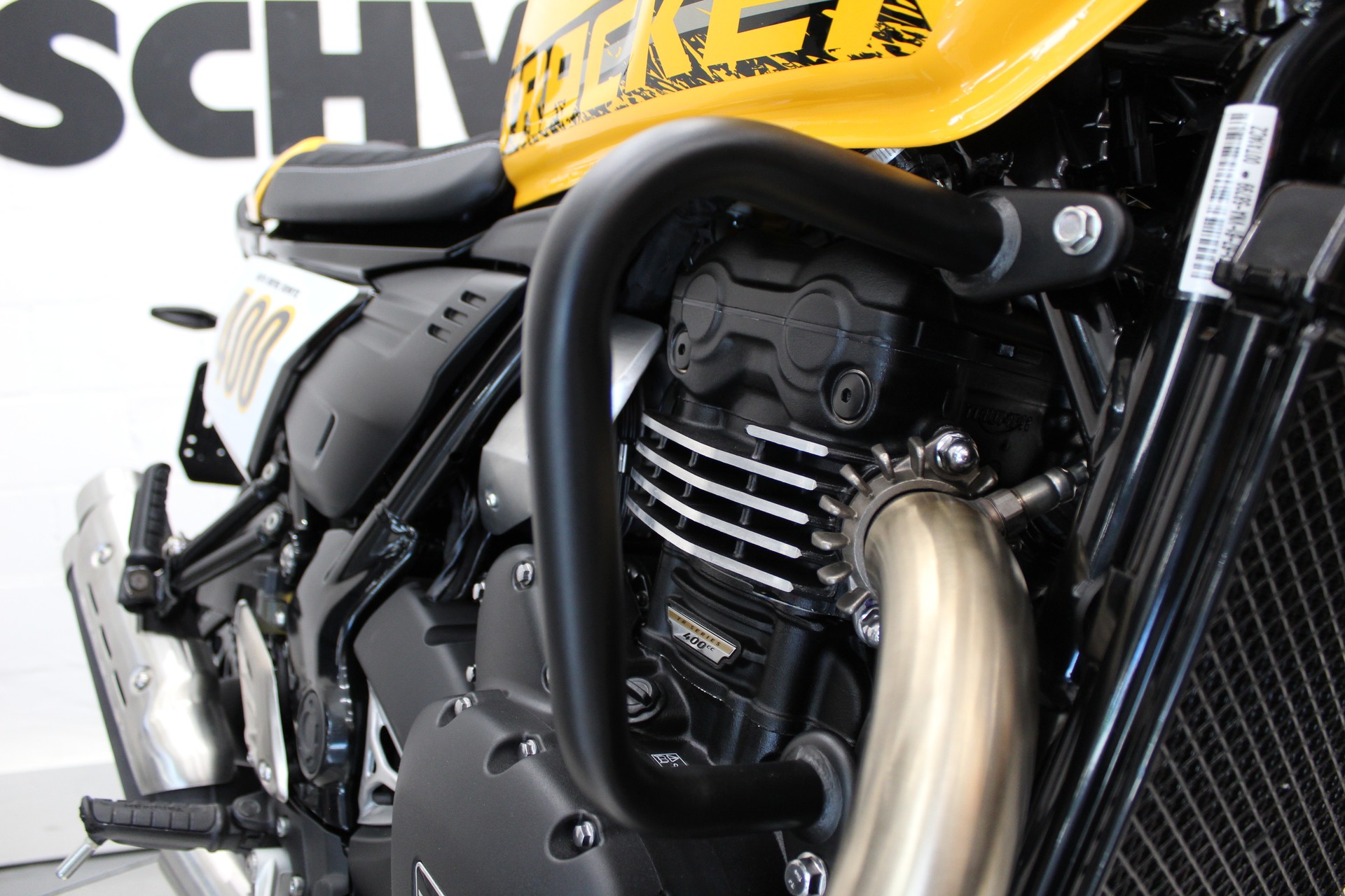 TRIUMPH Tracker 400-image-5
