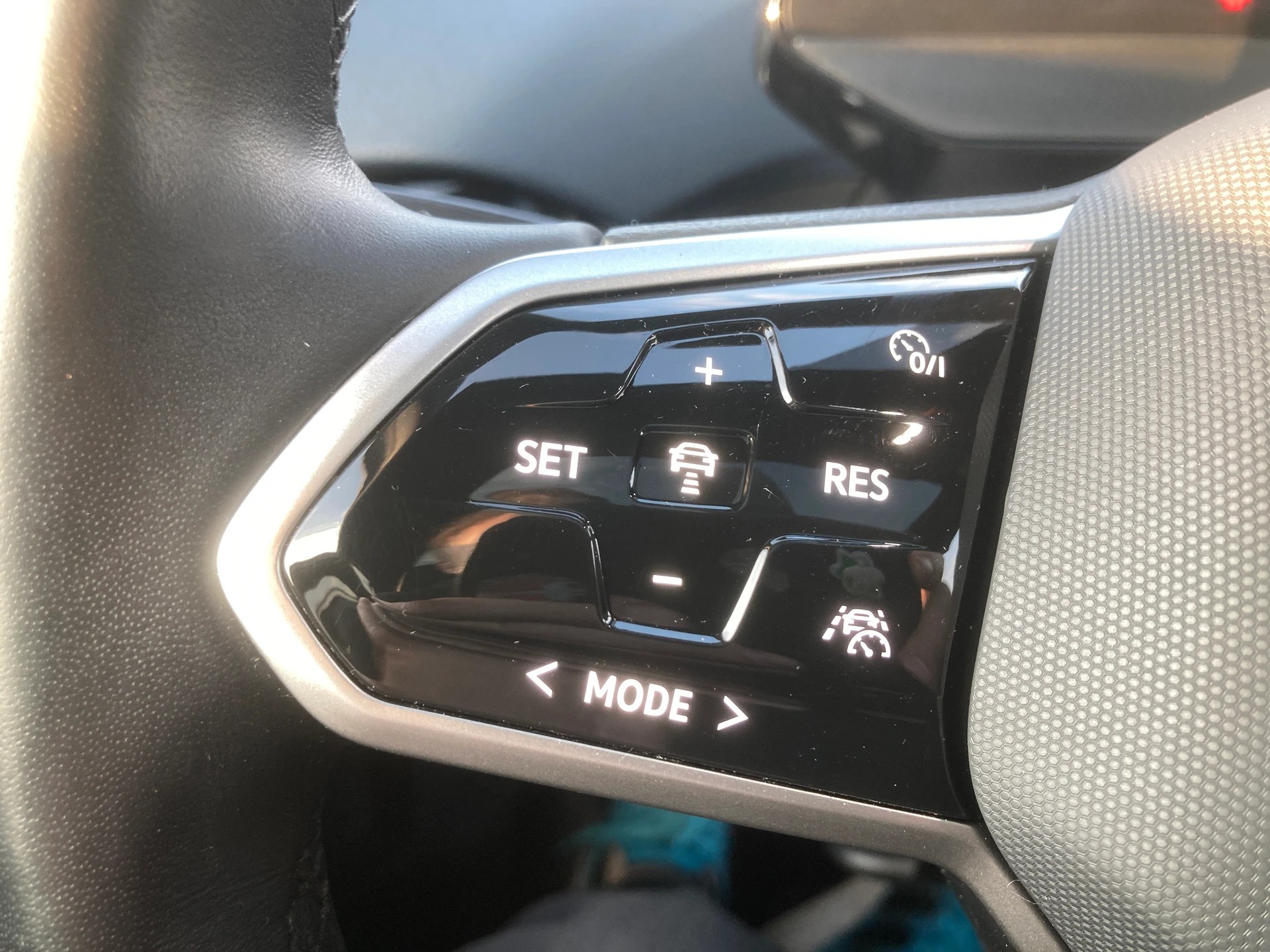 VW ID.4 GTX 77 kWh 4Motion mit Panorama Dach-image-12