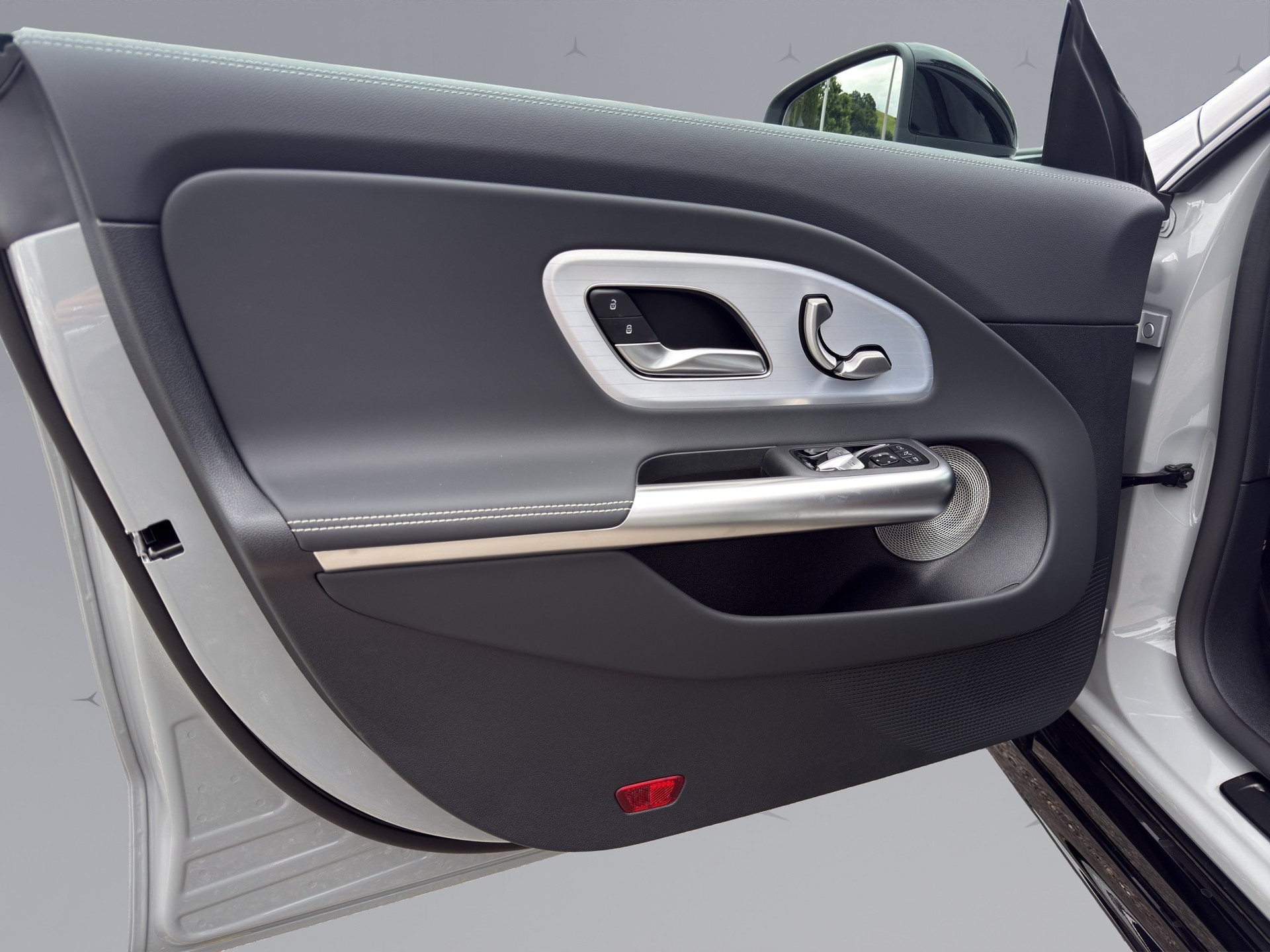 MERCEDES-BENZ CLA 220 Shooting Brake-image-21