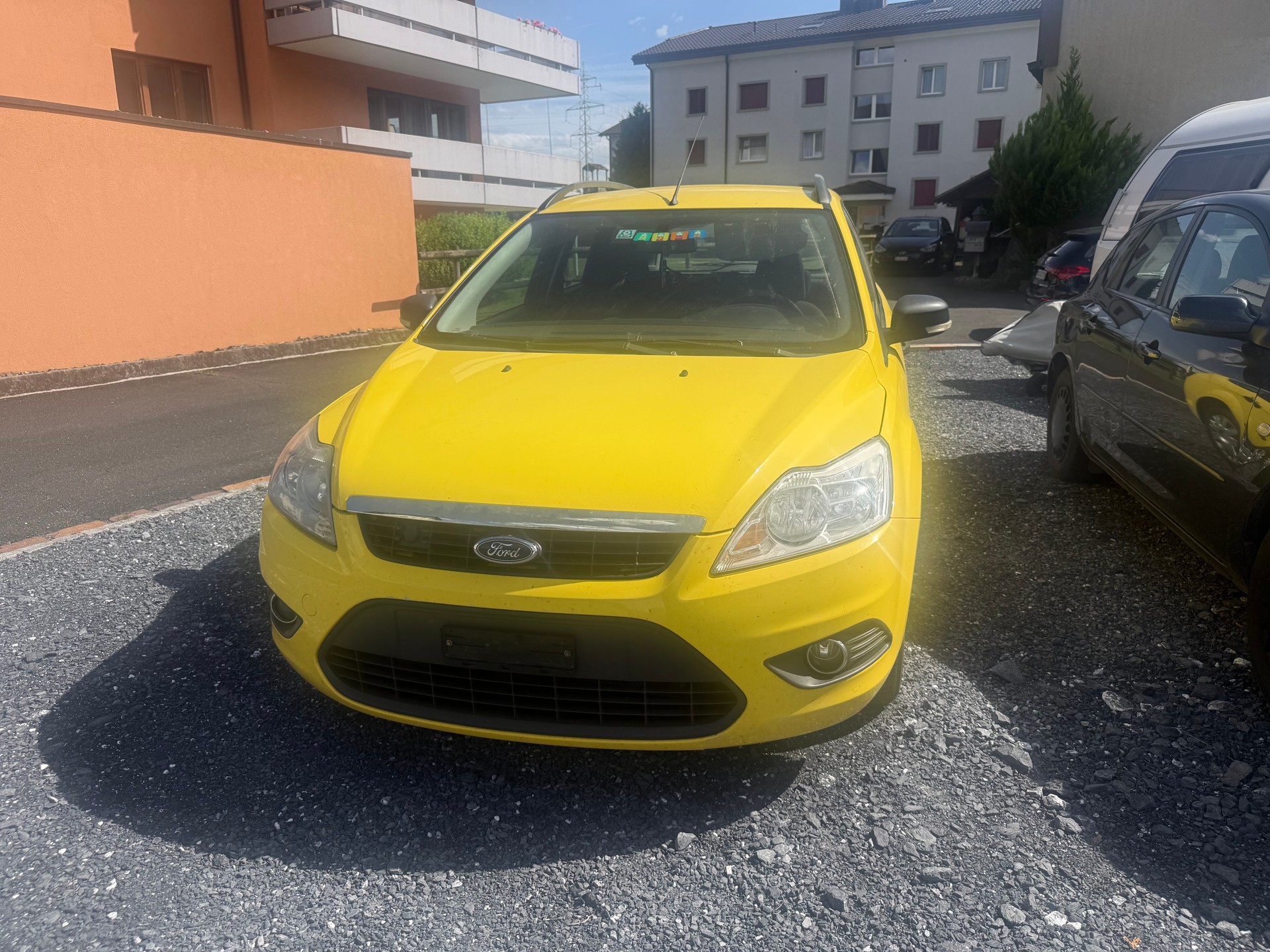 FORD Focus 1.8i Flexifuel Ambiente-image-1