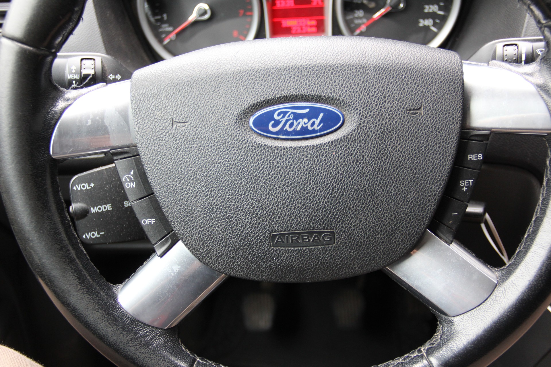 FORD Focus 1.8i Carving ***MFK-11.12.2025***-image-14