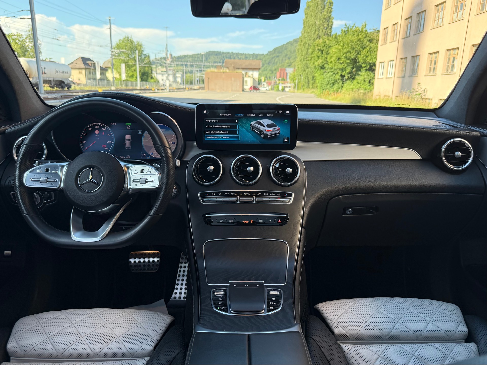 MERCEDES-BENZ GLC Coupé 300 AMG Line 4Matic 9G-Tronic-image-6