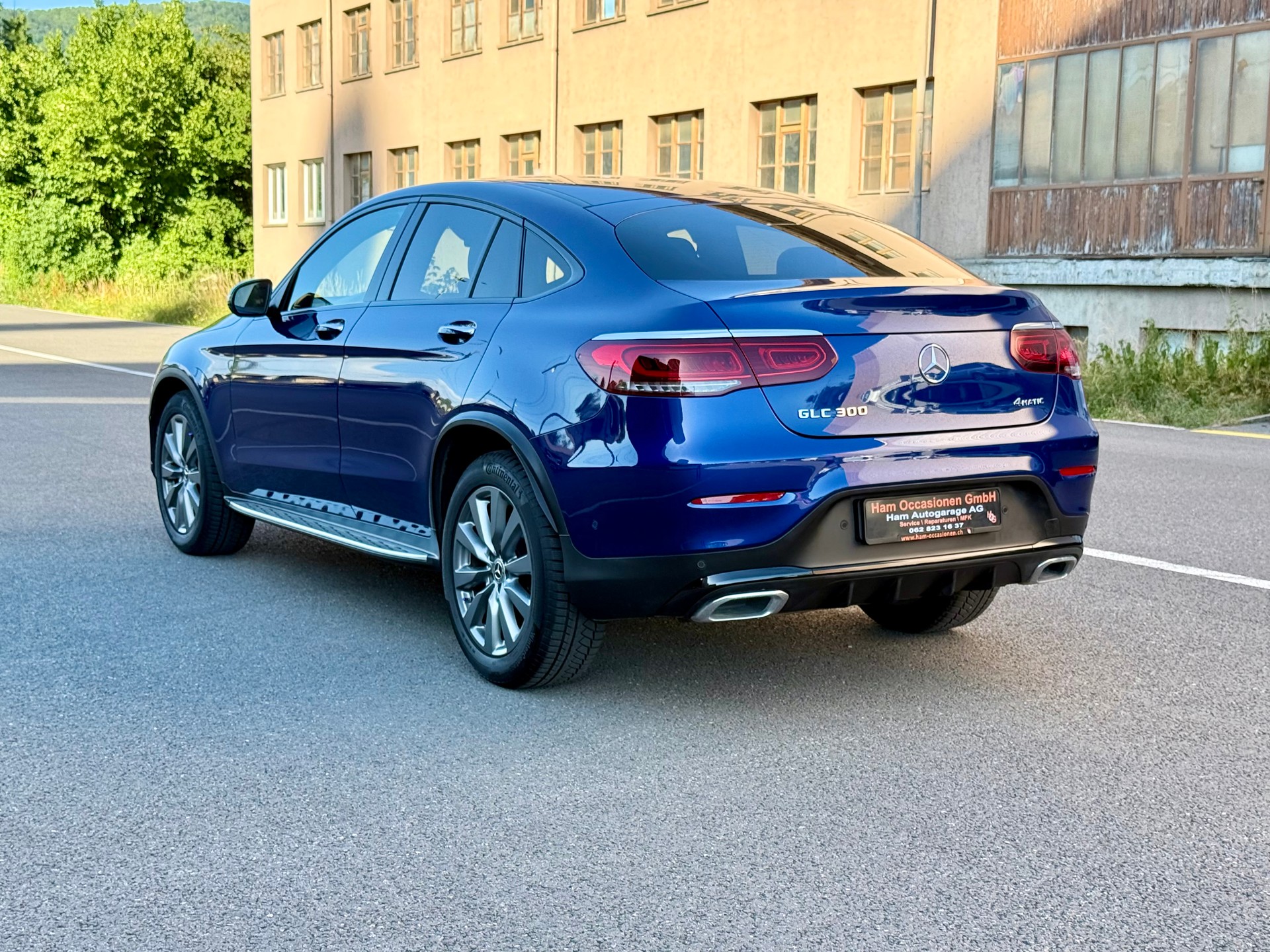 MERCEDES-BENZ GLC Coupé 300 AMG Line 4Matic 9G-Tronic-image-2