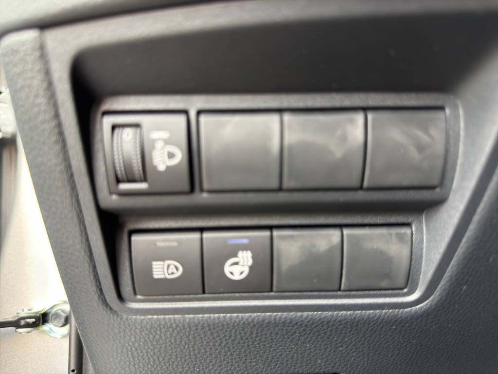 TOYOTA Yaris 1.5 VVT-i HSD Comfort Sport-image-21