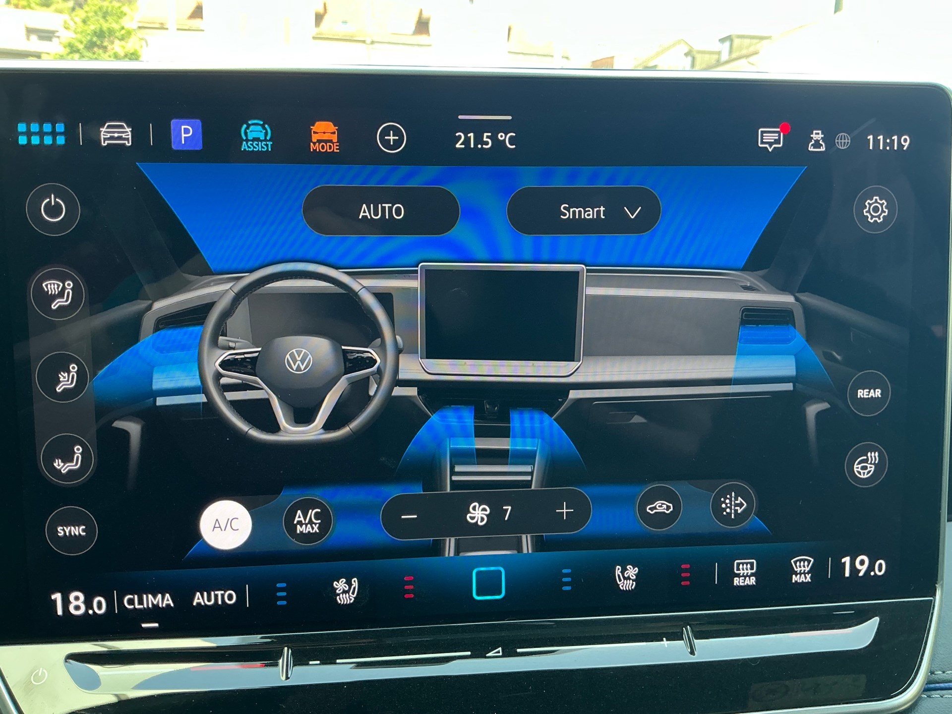 VW Tiguan 2.0 TSI 265 PS 4Motion R-Line *** PANORAMADACH & ANHÄNGERKUPPLUNG ***-image-25