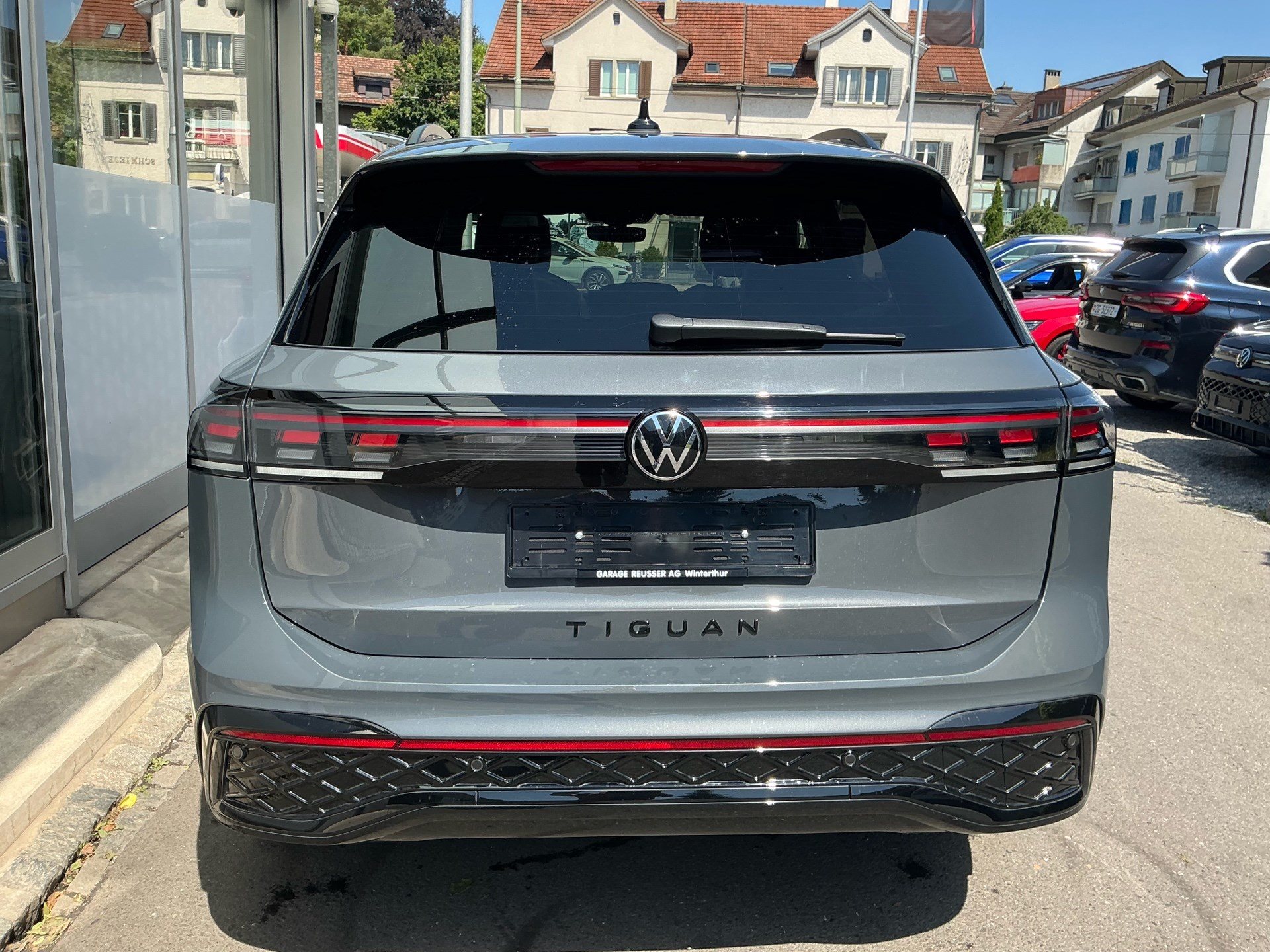VW Tiguan 2.0 TSI 265 PS 4Motion R-Line *** PANORAMADACH & ANHÄNGERKUPPLUNG ***-image-4