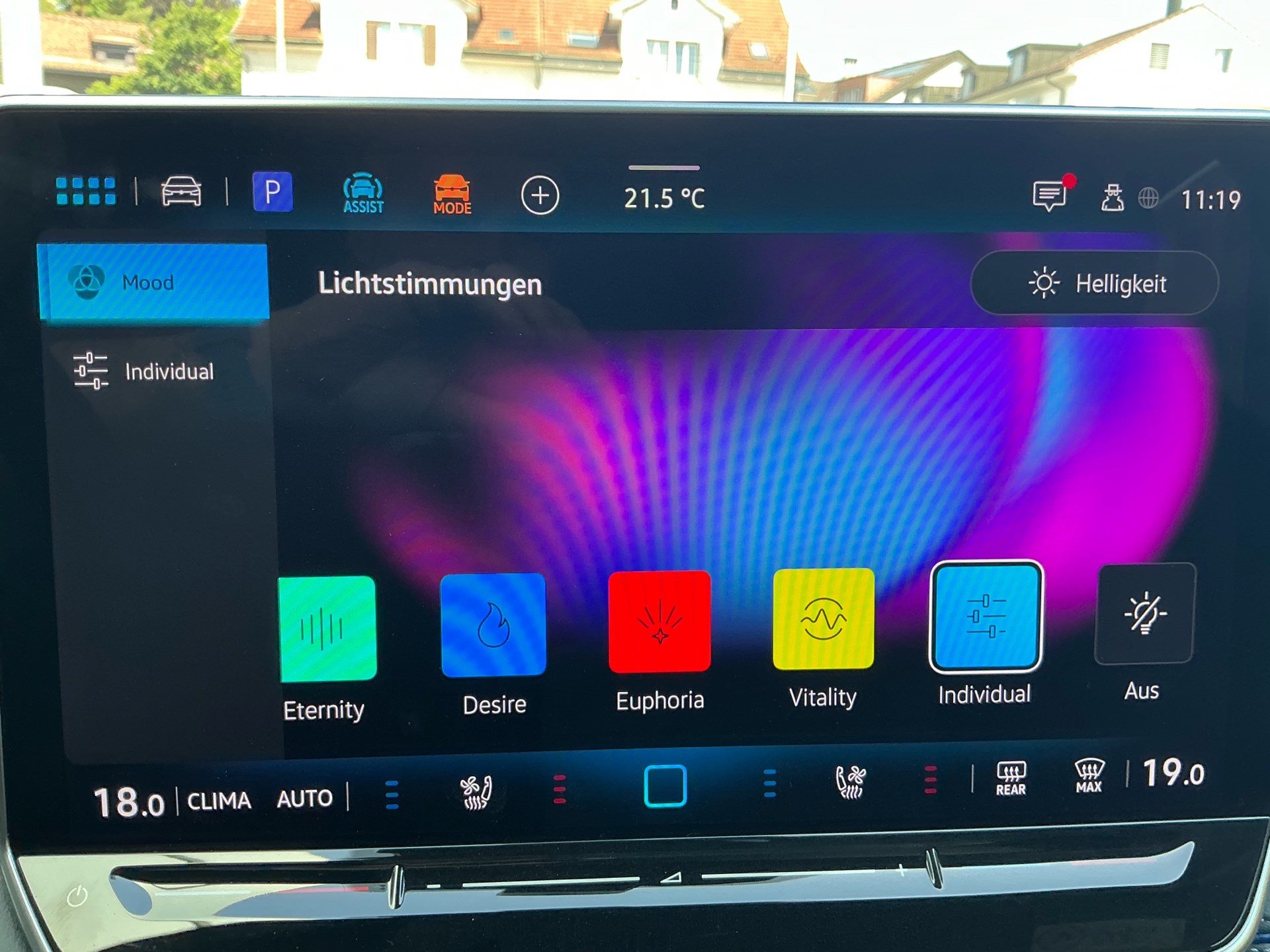 VW Tiguan 2.0 TSI 265 PS 4Motion R-Line *** PANORAMADACH & ANHÄNGERKUPPLUNG ***-image-23