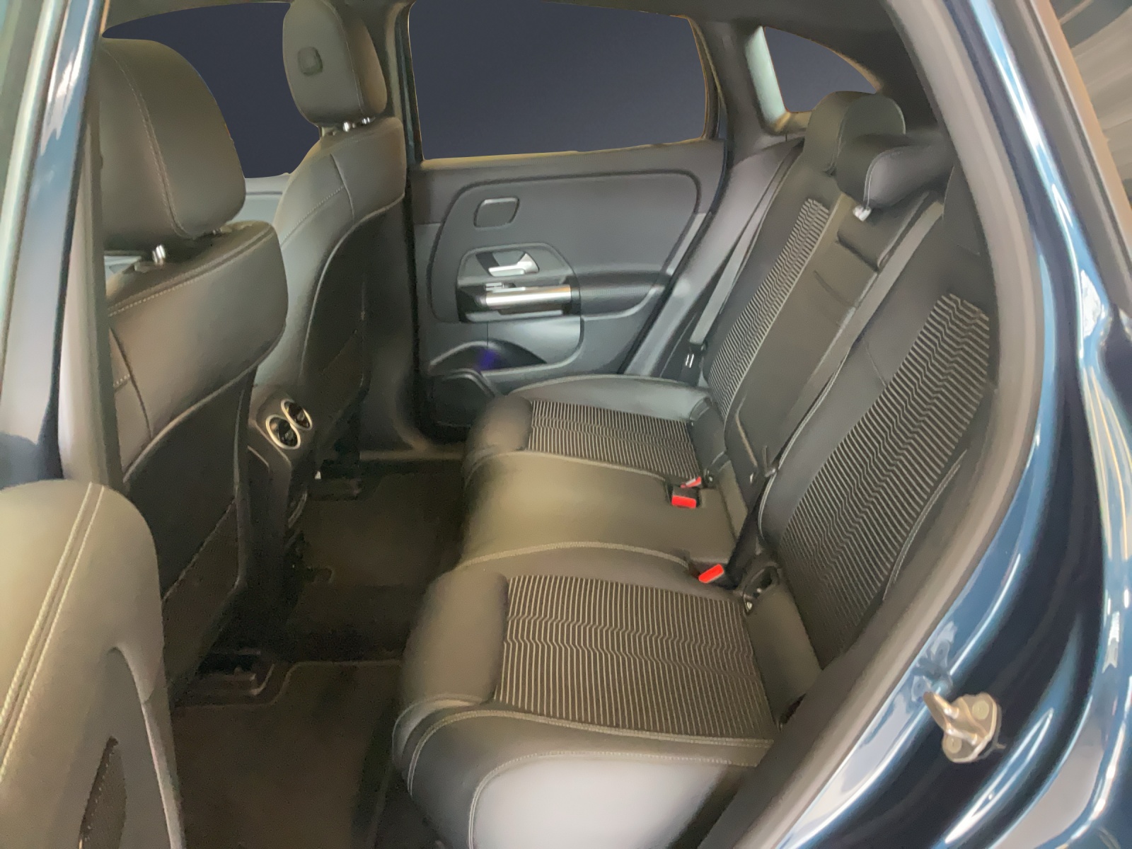 Image MERCEDES-BENZ EQA-300 EQA 300 4Matic
