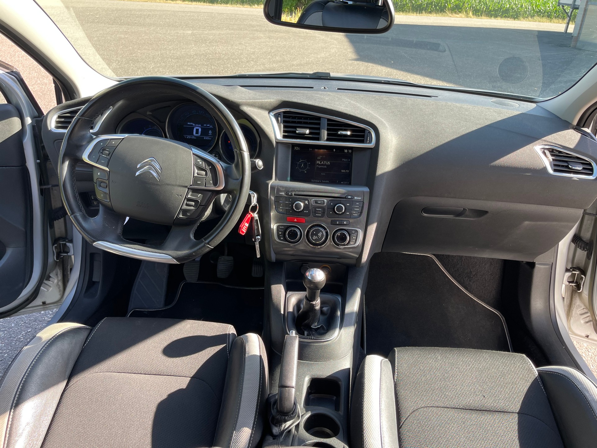 CITROEN C4 Berline 1.6 VTi Séduction-image-12