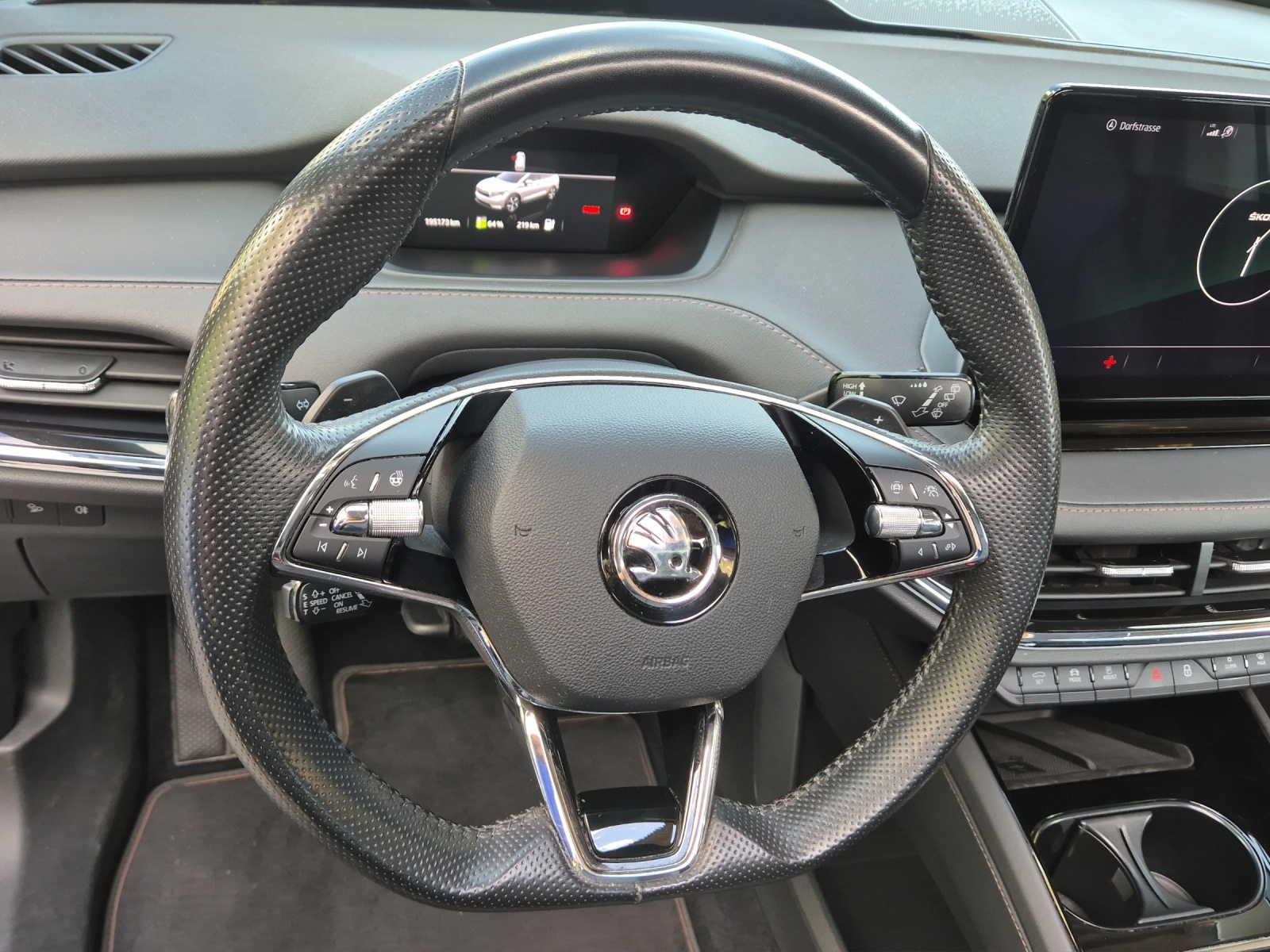 SKODA Enyaq iV 80x-image-10
