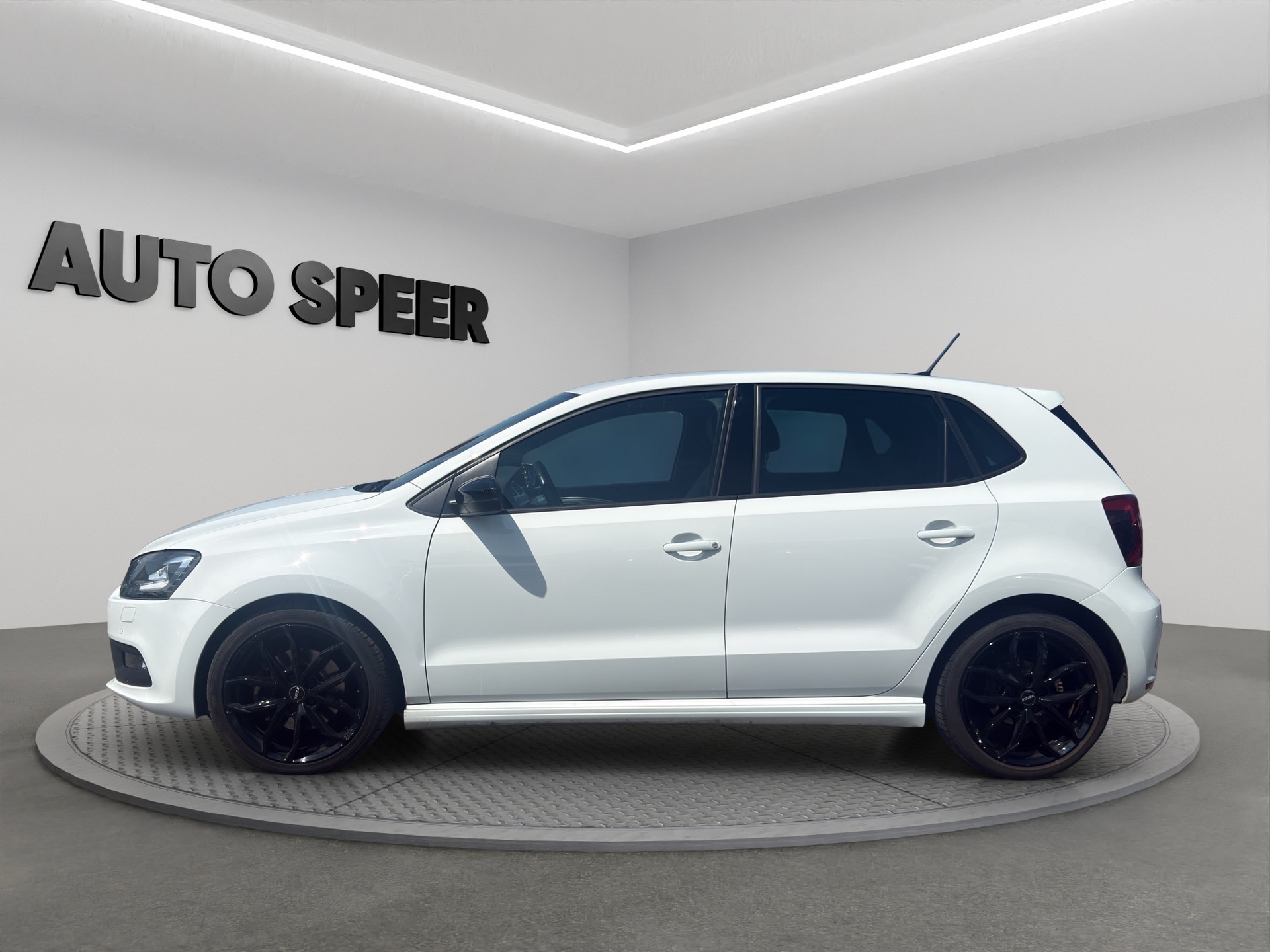 VW Polo 1.4 TSI BlueGT-image-1