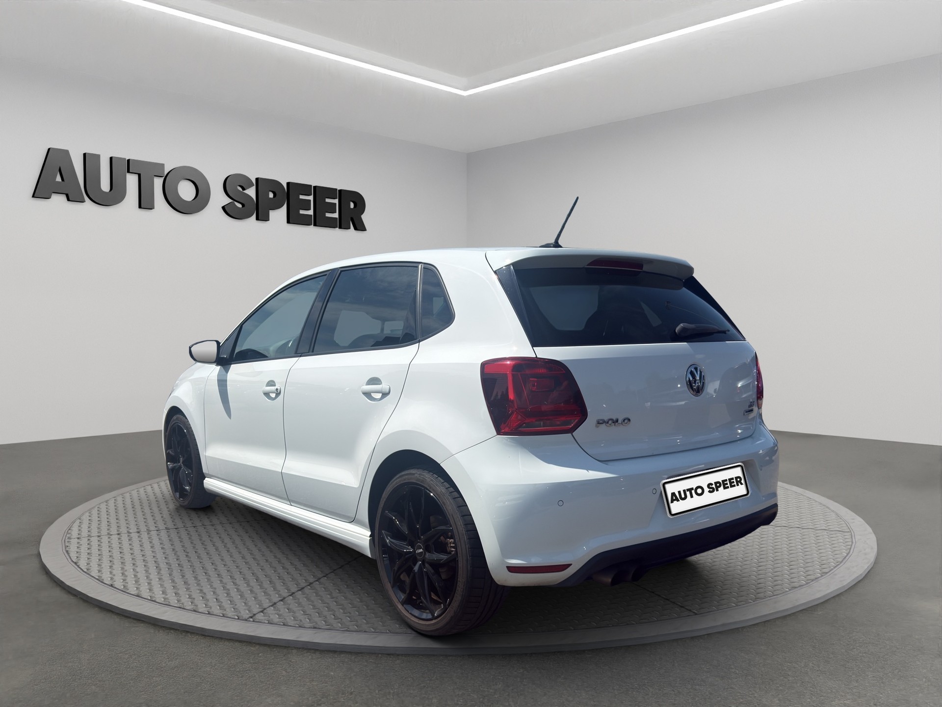VW Polo 1.4 TSI BlueGT-image-5