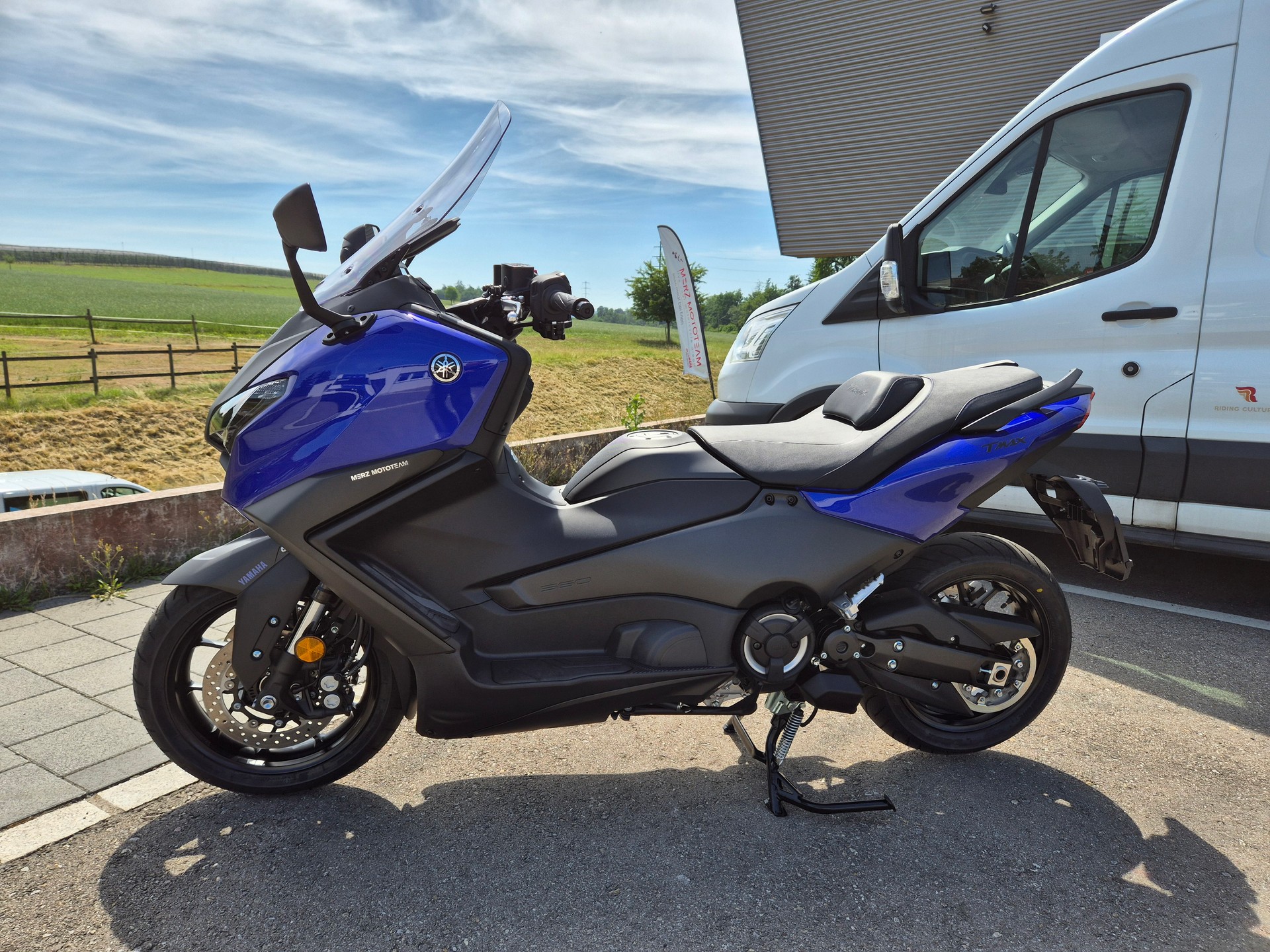 YAMAHA T-MAX 560