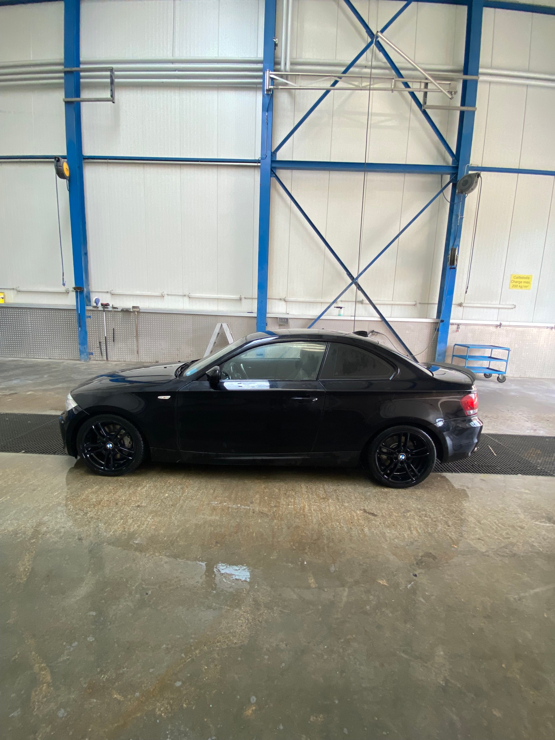 BMW 135i-image-3