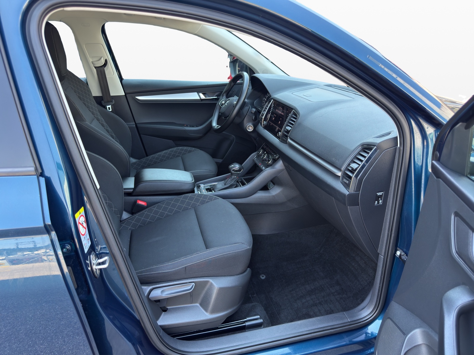 SKODA Karoq 2.0 TDI CR Ambition 4x4 DSG-image-14