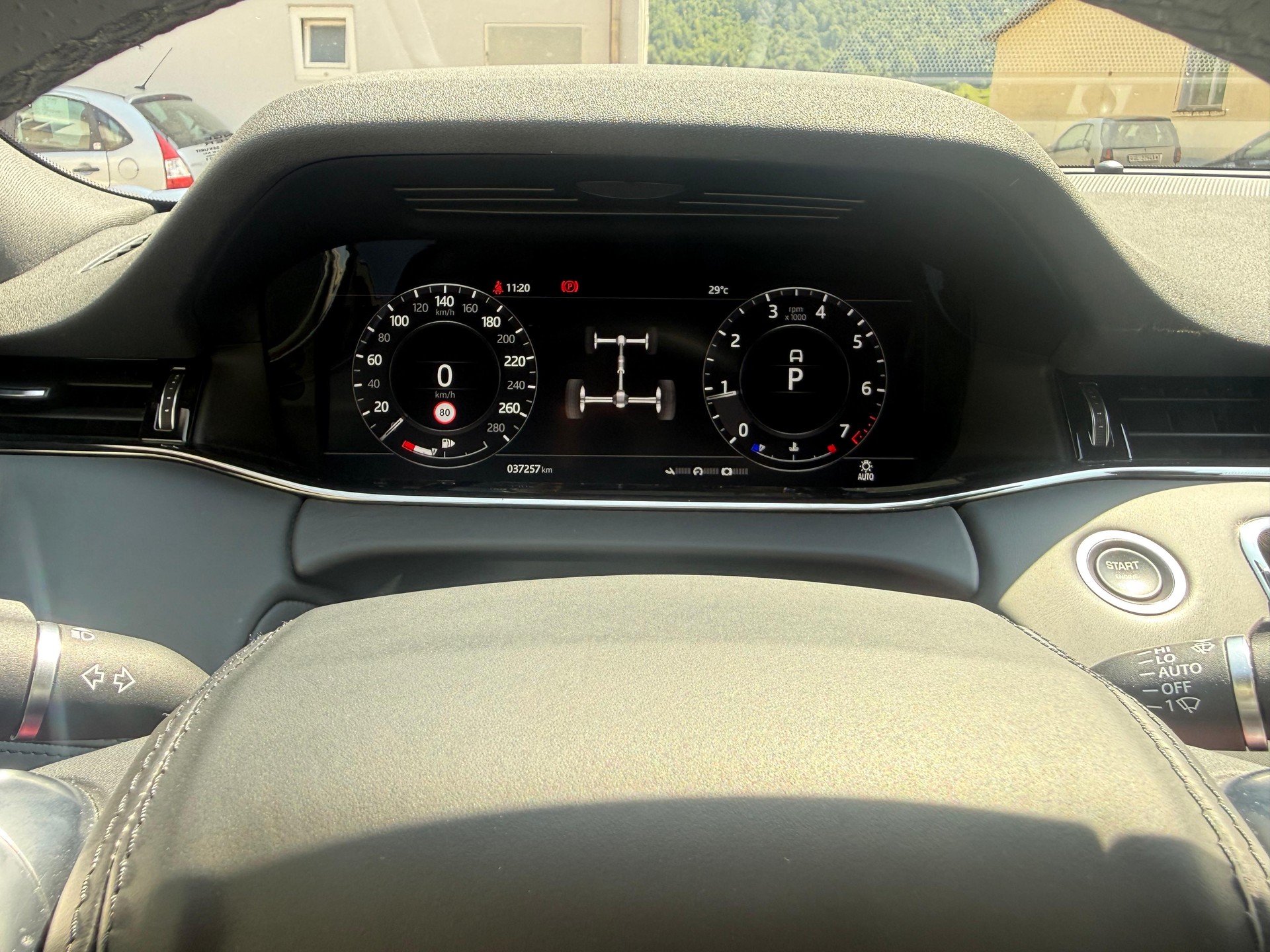 LAND ROVER 2.0 T 250 R-Dynamic-image-5