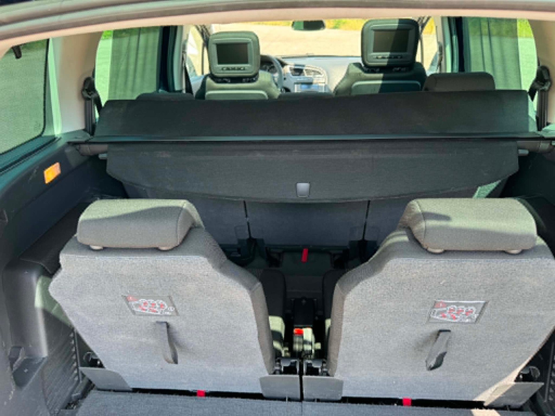 PEUGEOT 5008 2.0 HDI Sport-image-7