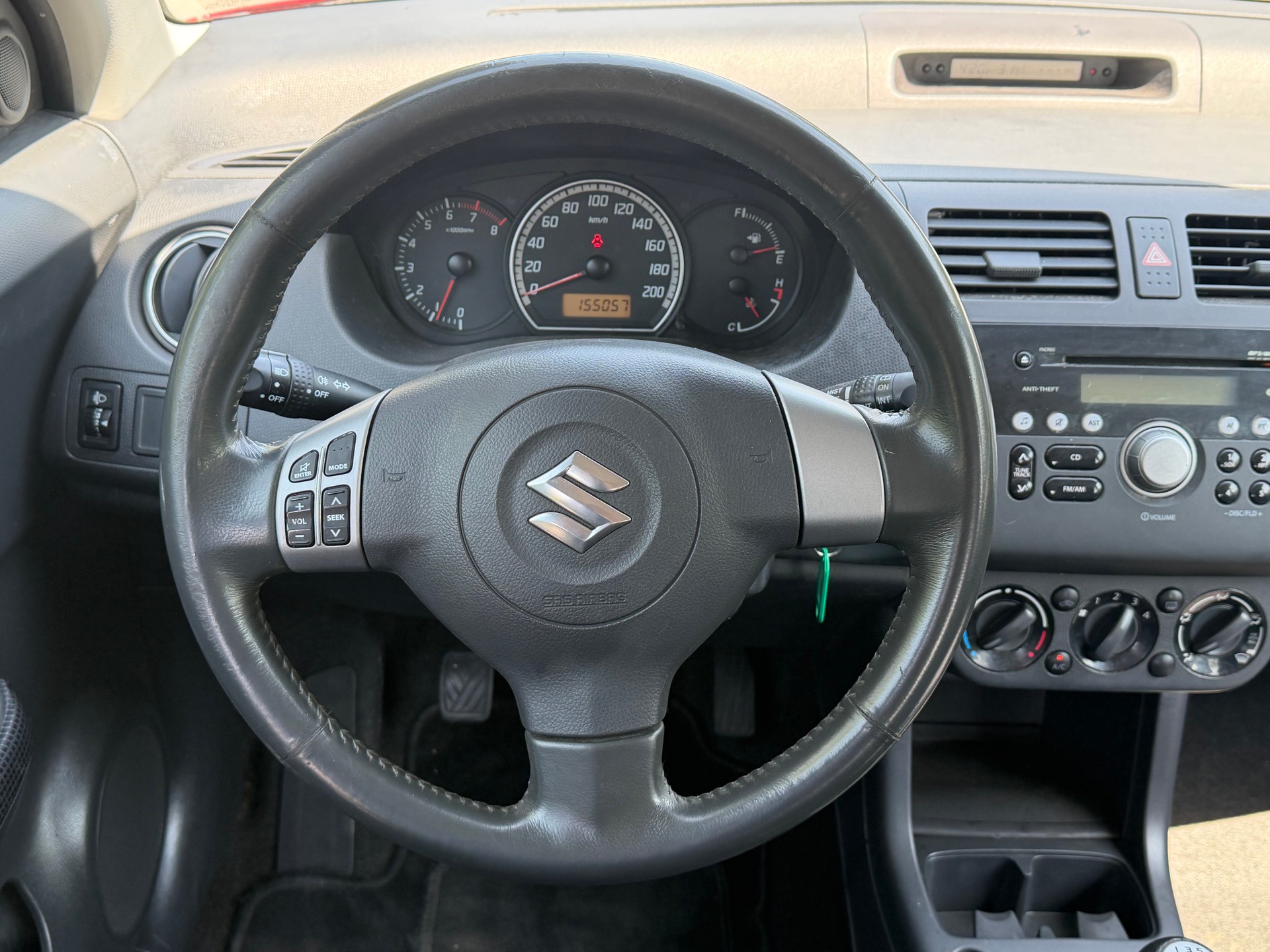 SUZUKI Swift 1.3i 16V GL Top 4x4-image-13