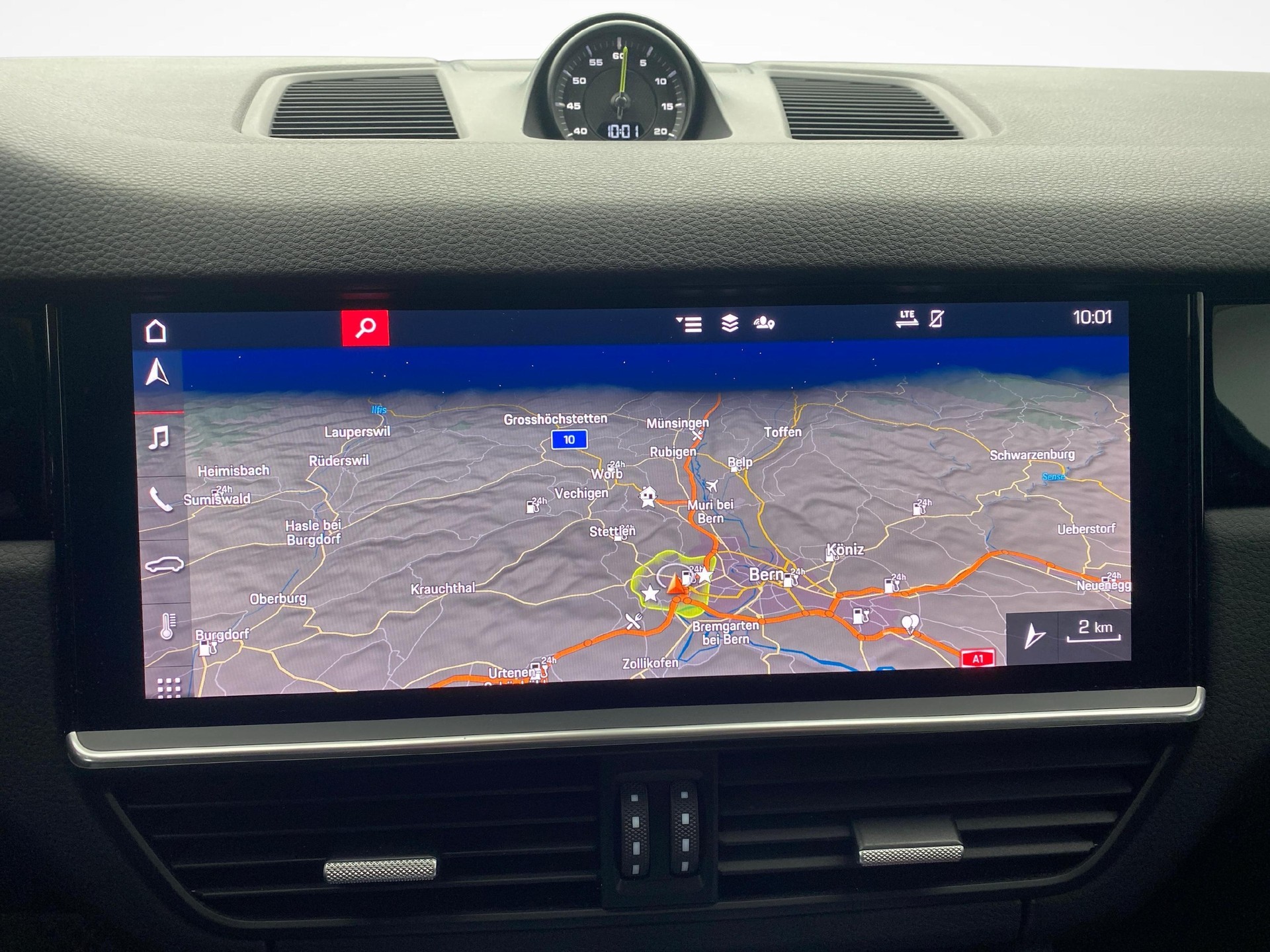 PORSCHE Cayenne 3.0 V6 E-Hybrid-image-11