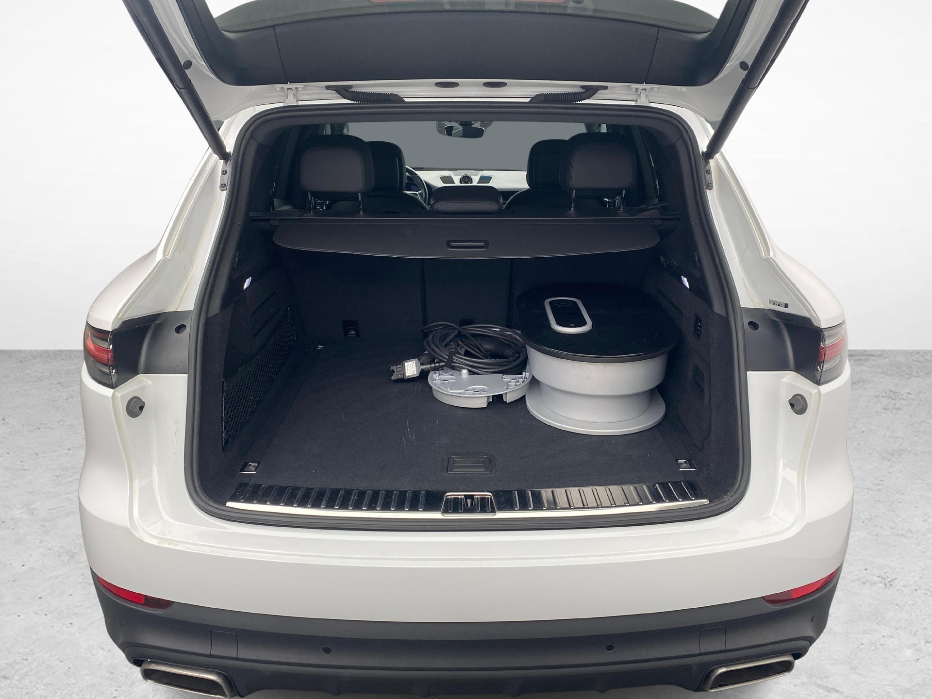PORSCHE Cayenne 3.0 V6 E-Hybrid-image-16
