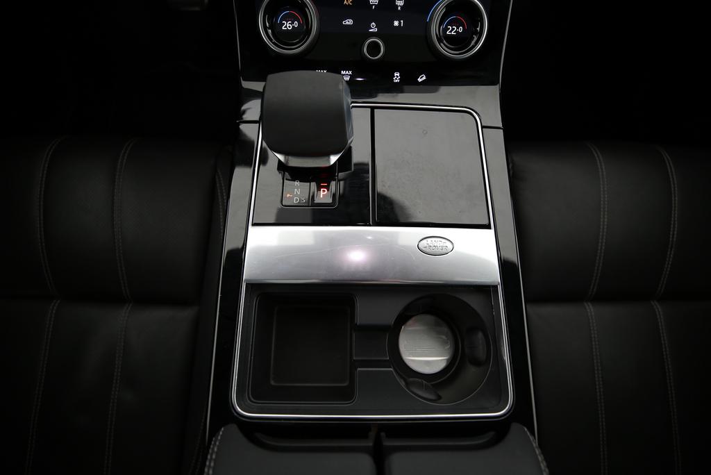 LAND ROVER Range Rover Velar 2.0 T R-Dynamic S-image-7