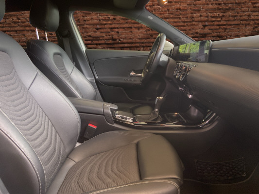 MERCEDES-BENZ A 160 Style-image-10