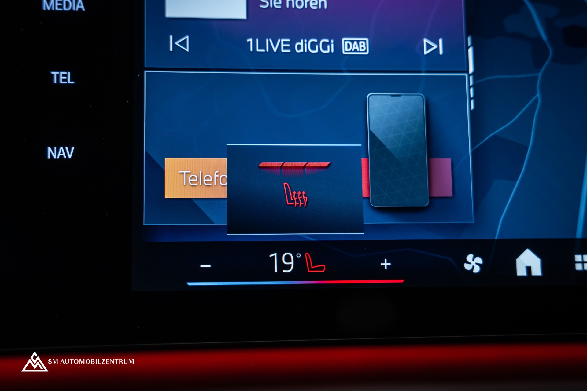 BMW 120d M Sport / Head-Up / el. Sitze mit Memory / 360° / Iconic Glow-image-17