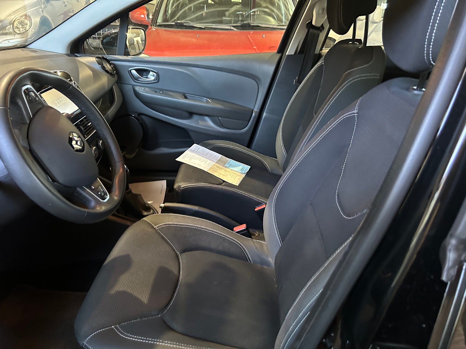 RENAULT Clio 0.9 12V Business Line-image-9