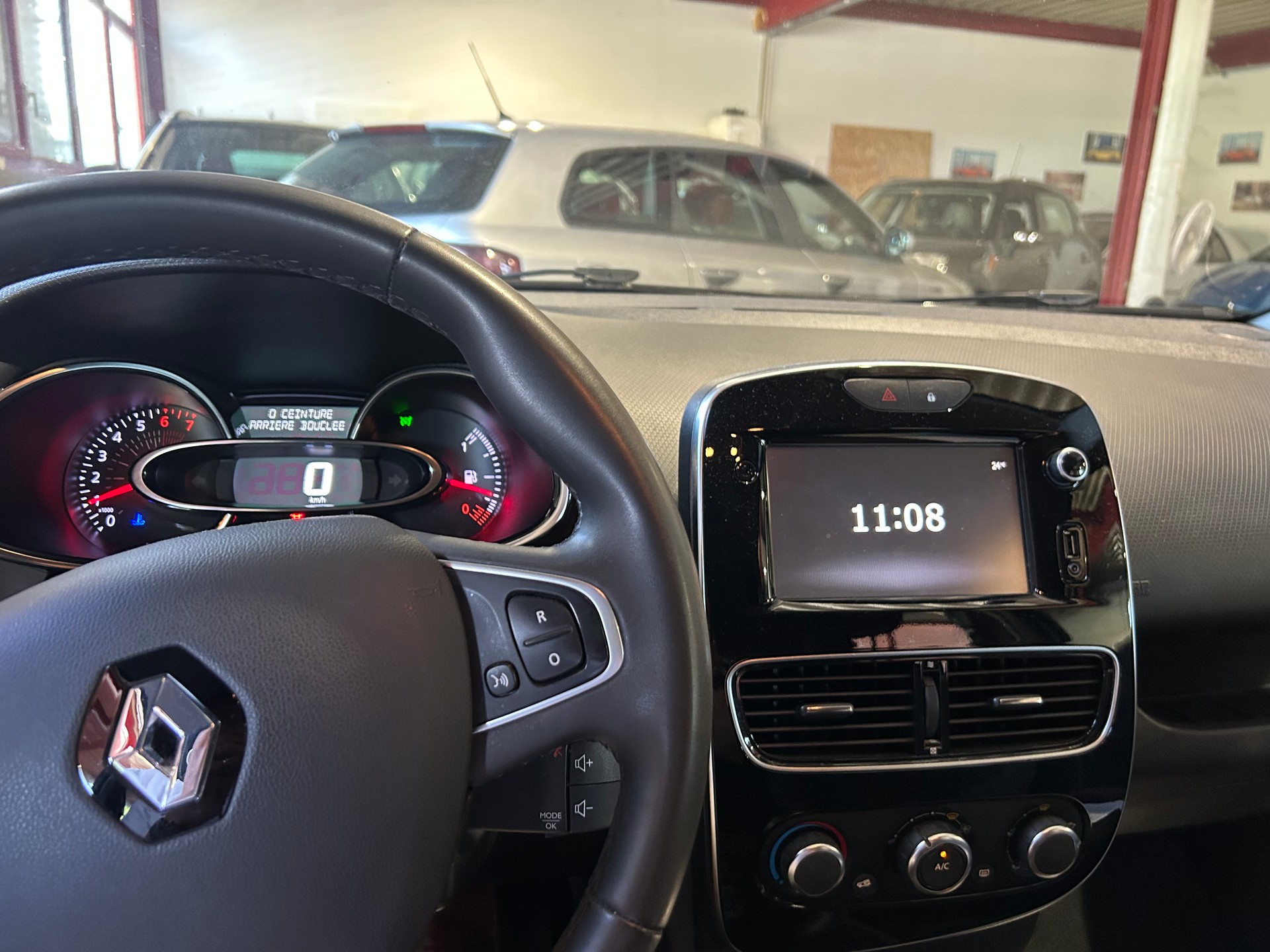 RENAULT Clio 0.9 12V Business Line-image-10