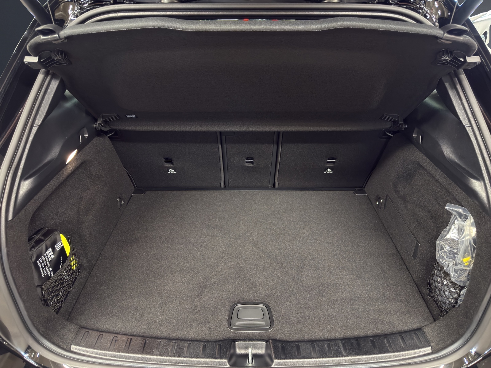 MERCEDES-BENZ GLA 220 4M-image-19