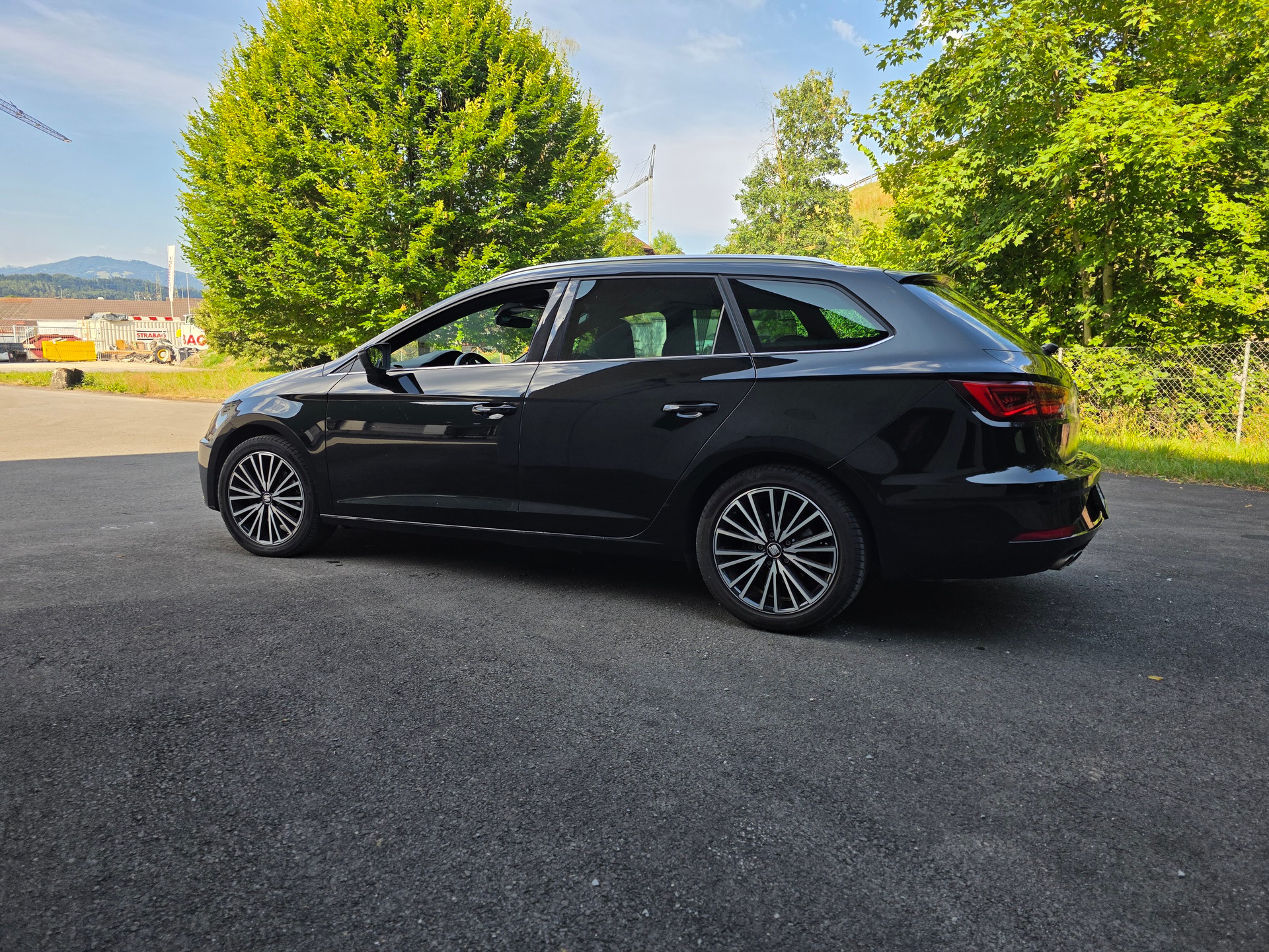 SEAT Leon ST 2.0 TDI CR Xcellence 4Drive DSG-image-11