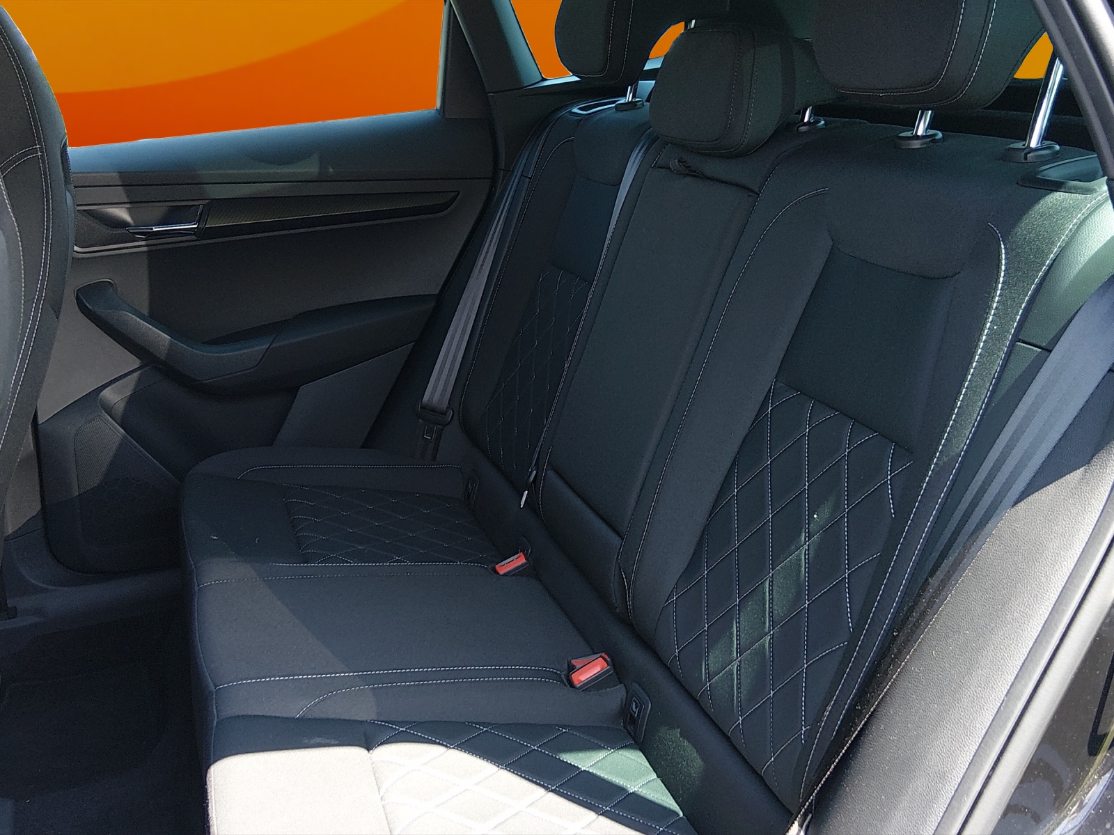 SKODA Karoq 1.5 TSI ACT SportLine DSG-image-10