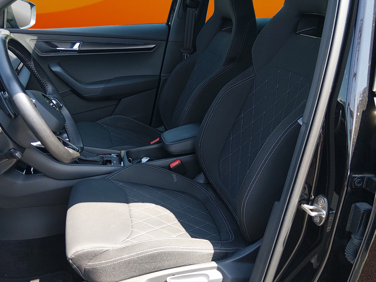 SKODA Karoq 1.5 TSI ACT SportLine DSG-image-9