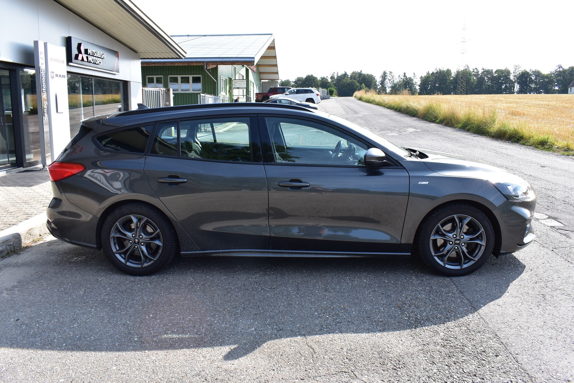 FORD Focus 1.0 SCTi Eco Boost ST-Line-image-4