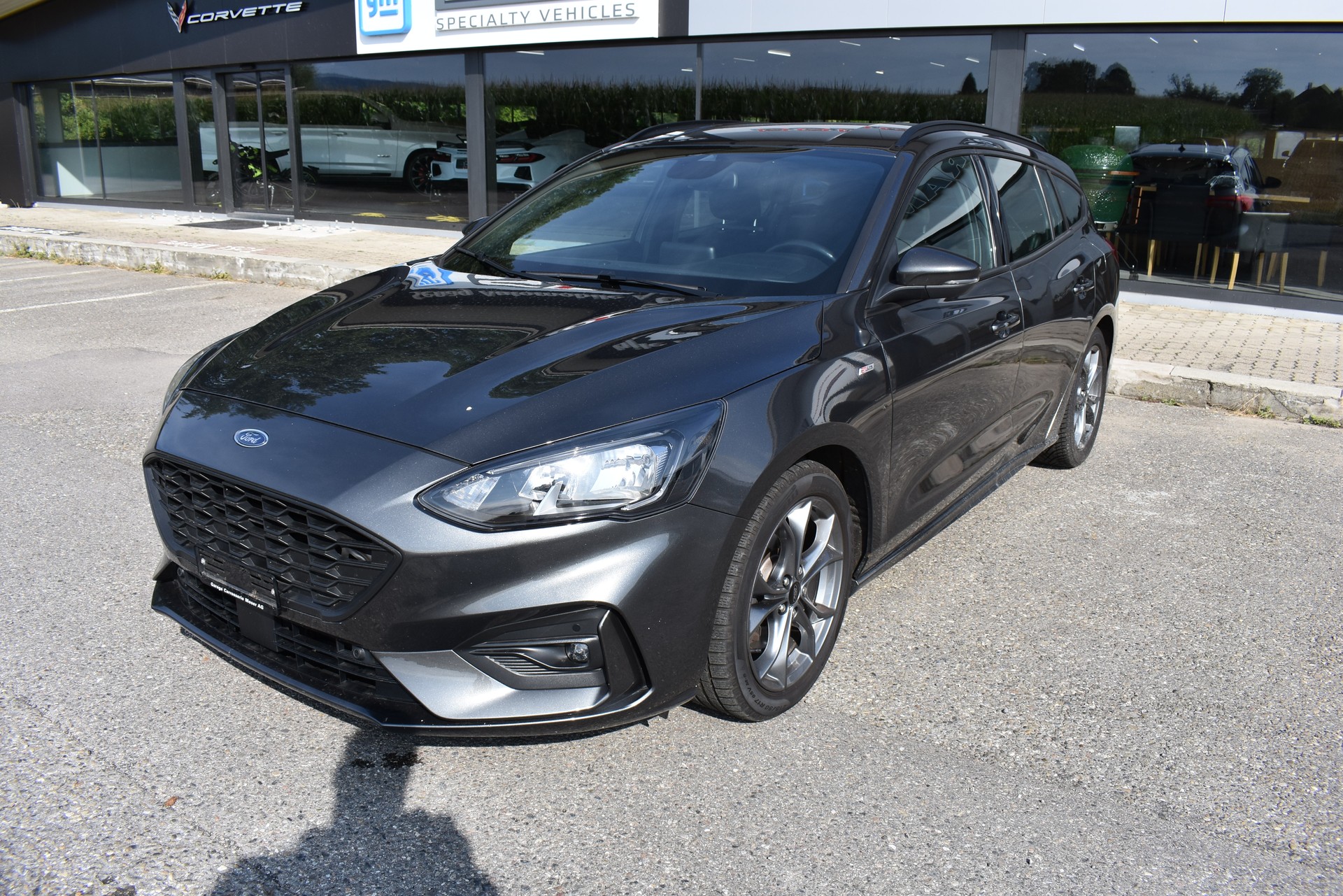 FORD Focus 1.0 SCTi Eco Boost ST-Line-image-2