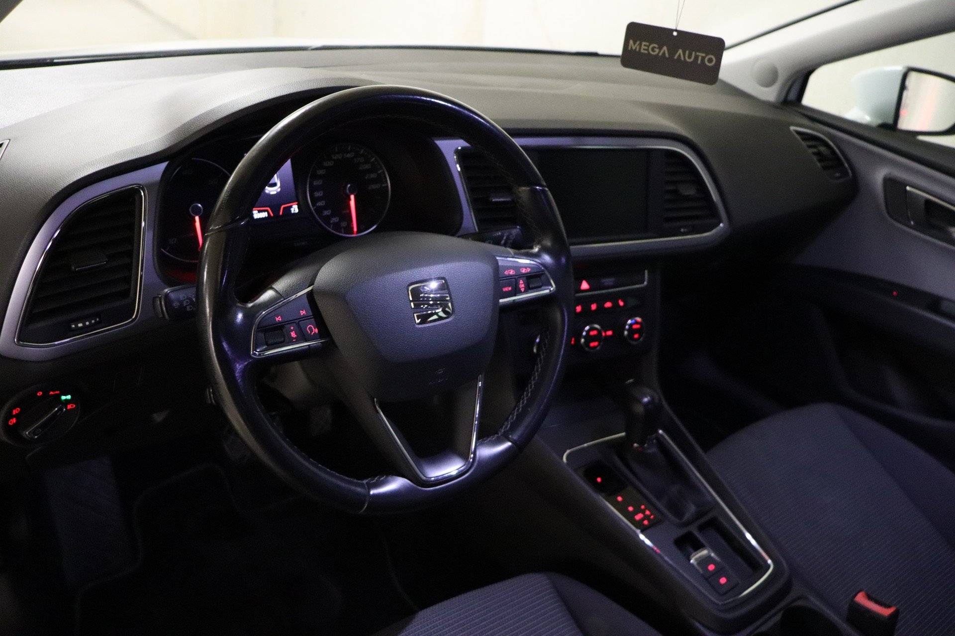 SEAT Leon ST 2.0 TDI CR Style DSG-image-10
