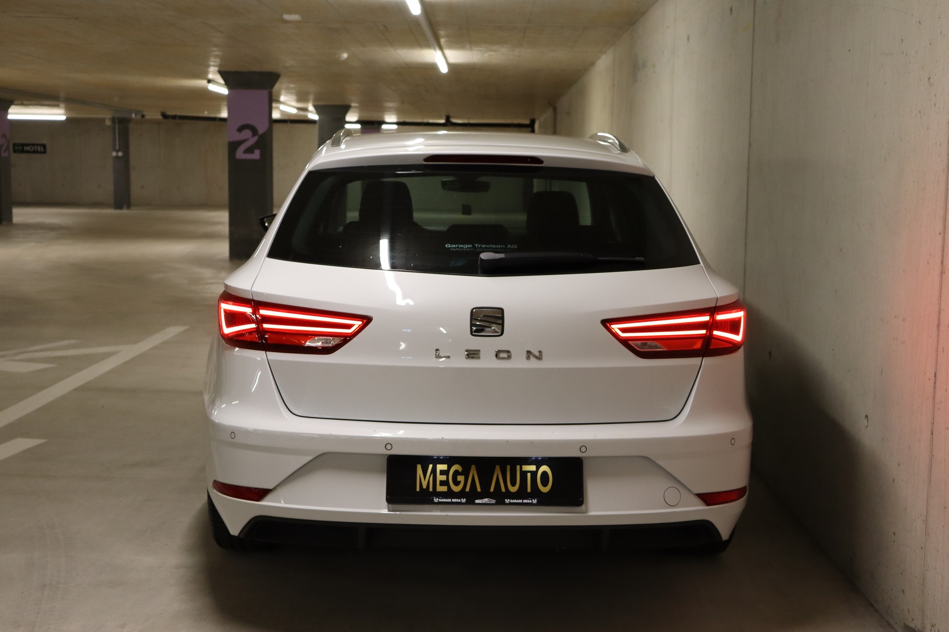 SEAT Leon ST 2.0 TDI CR Style DSG-image-9