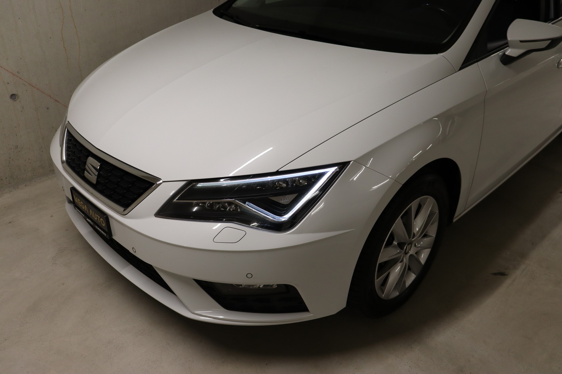 SEAT Leon ST 2.0 TDI CR Style DSG-showroom-element-2