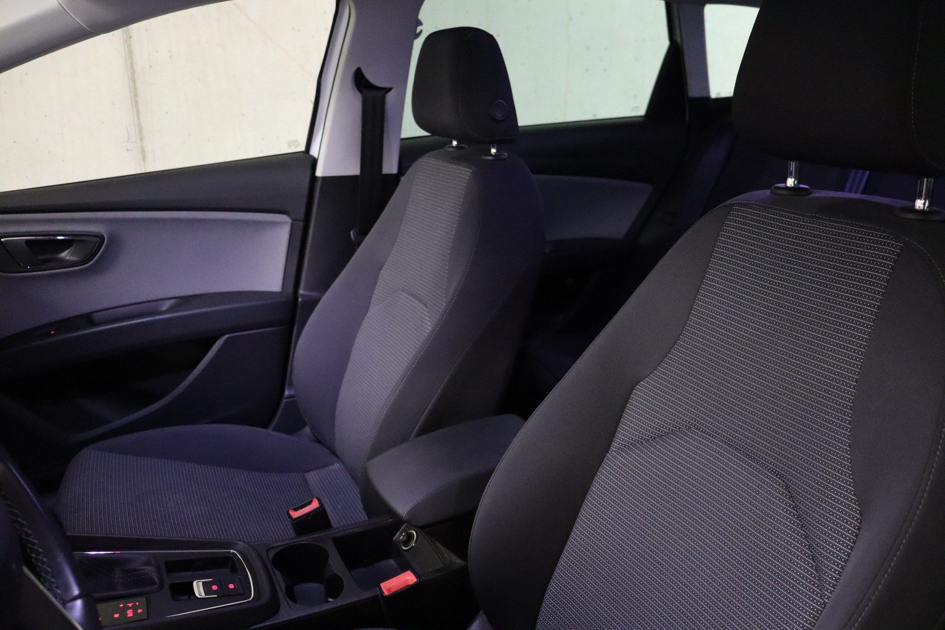 SEAT Leon ST 2.0 TDI CR Style DSG-image-18