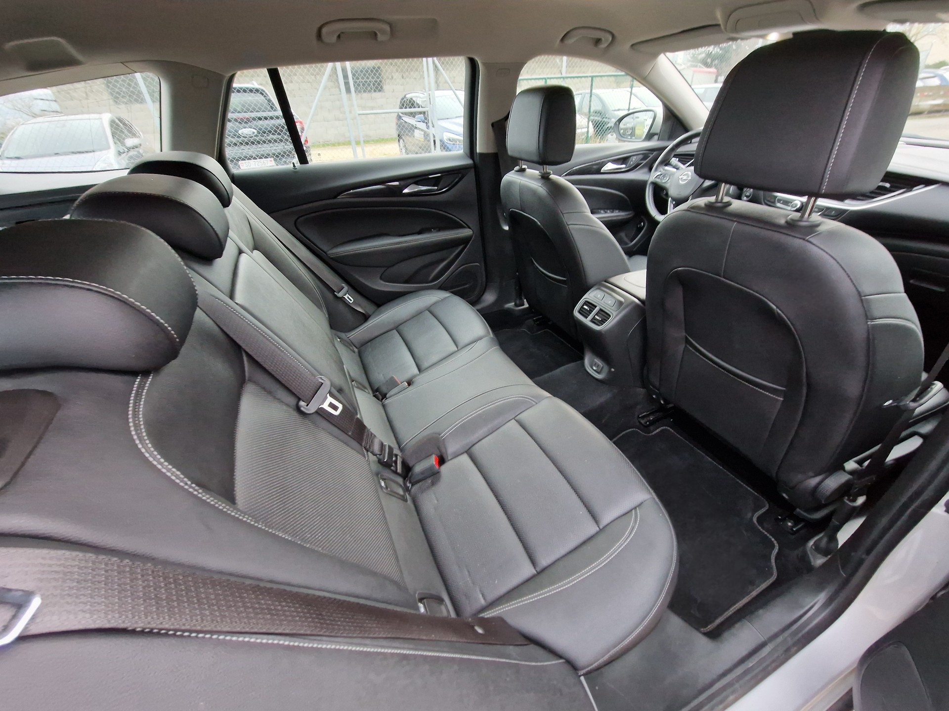 OPEL Insignia 2.0 BiDTI Sports Tourer Excellence 4WD Auto-image-15