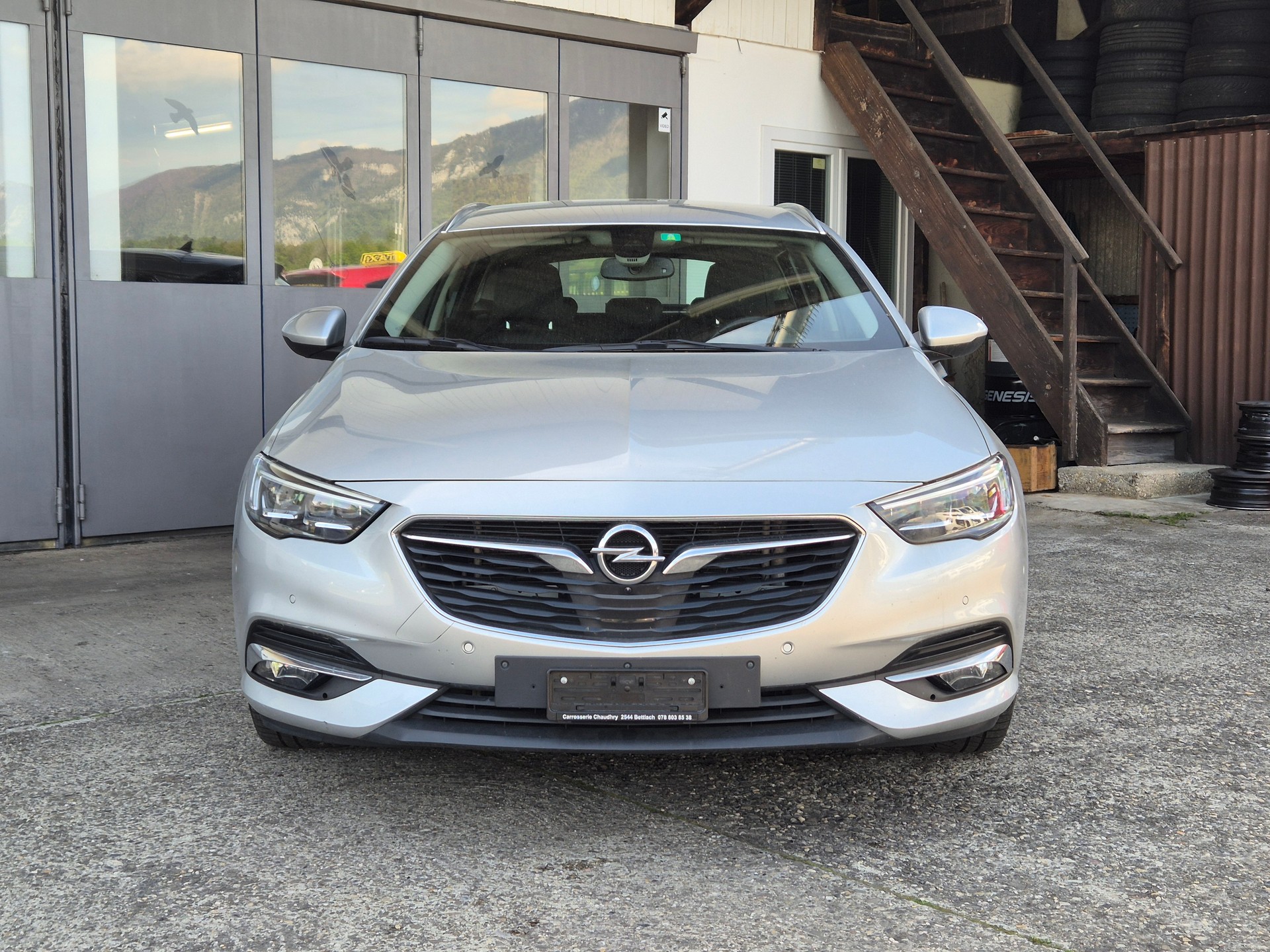OPEL Insignia 2.0 BiDTI Sports Tourer Excellence 4WD Auto-image-1