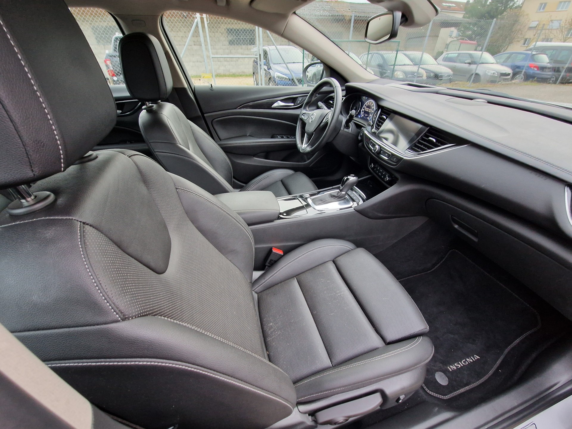 OPEL Insignia 2.0 BiDTI Sports Tourer Excellence 4WD Auto-image-13