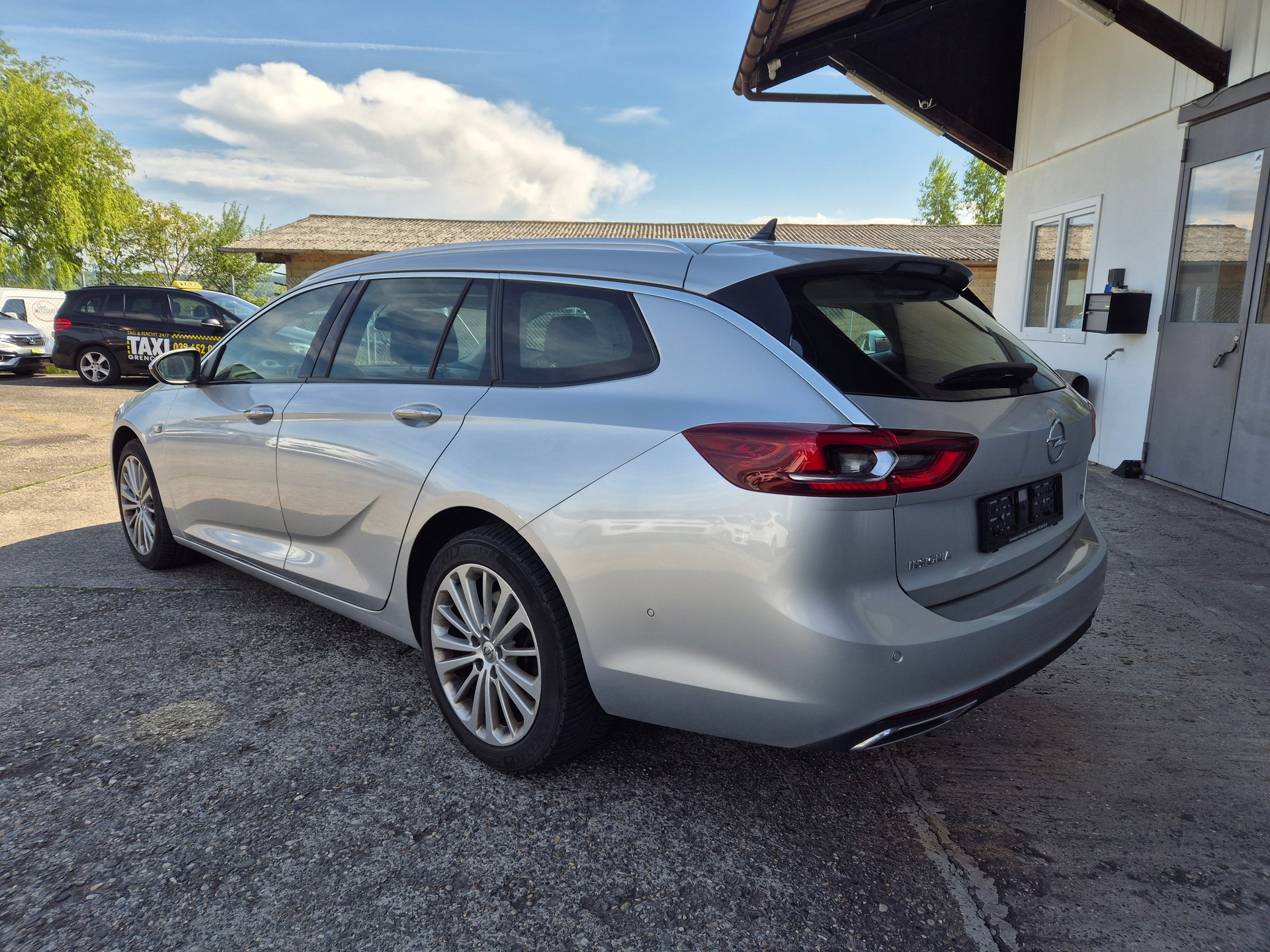 OPEL Insignia 2.0 BiDTI Sports Tourer Excellence 4WD Auto-image-6